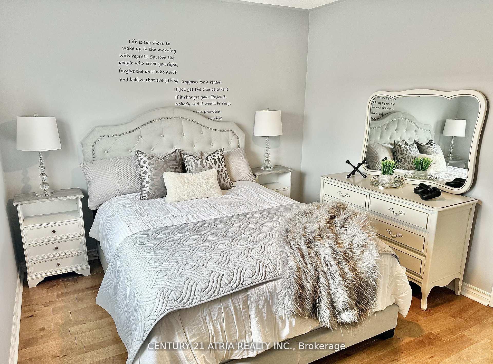 Photo 11 of 12 Lyfytt Crescent, Barrie, West Bayfield — HOMEH