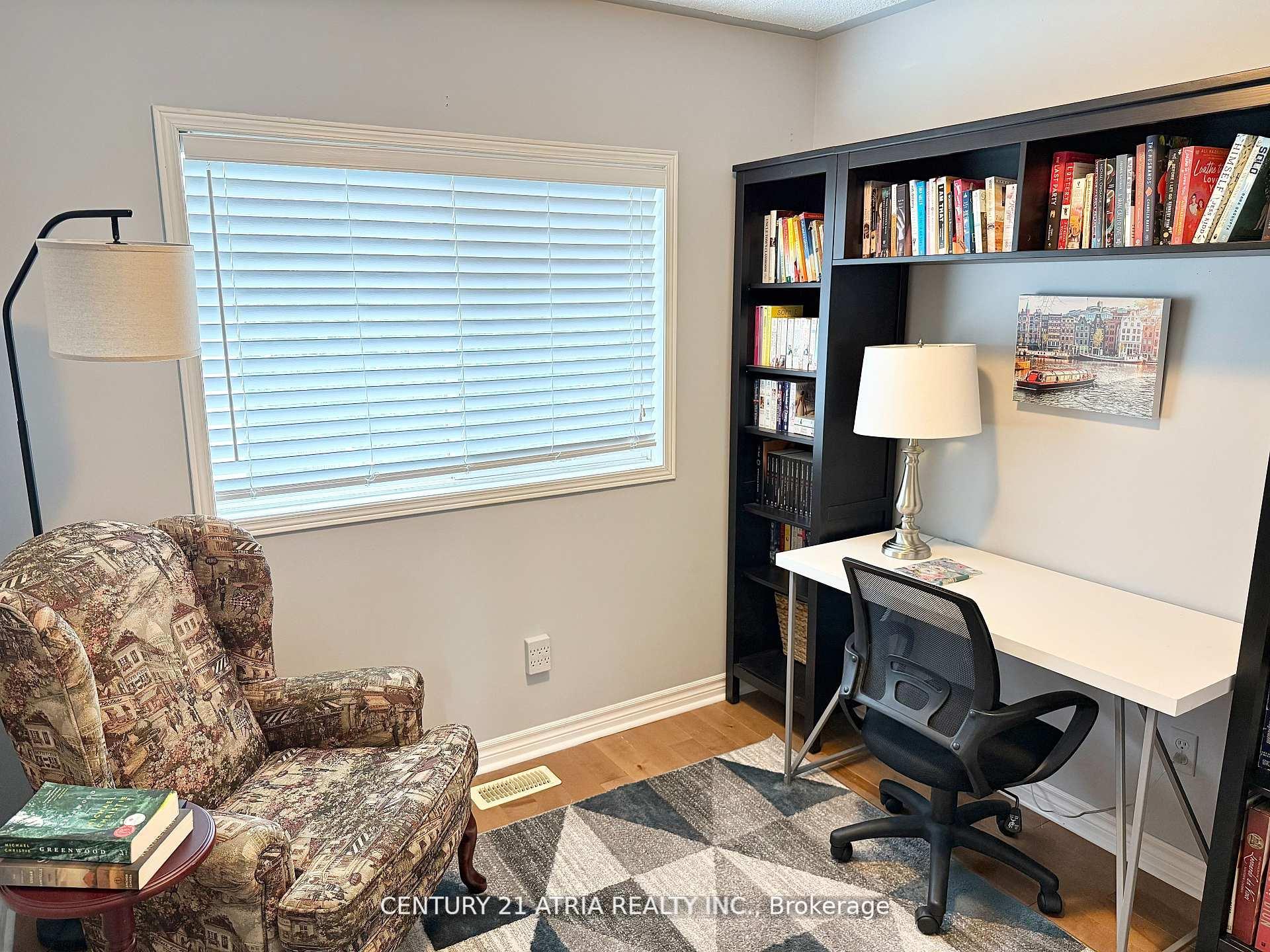 Photo 16 of 12 Lyfytt Crescent, Barrie, West Bayfield — HOMEH
