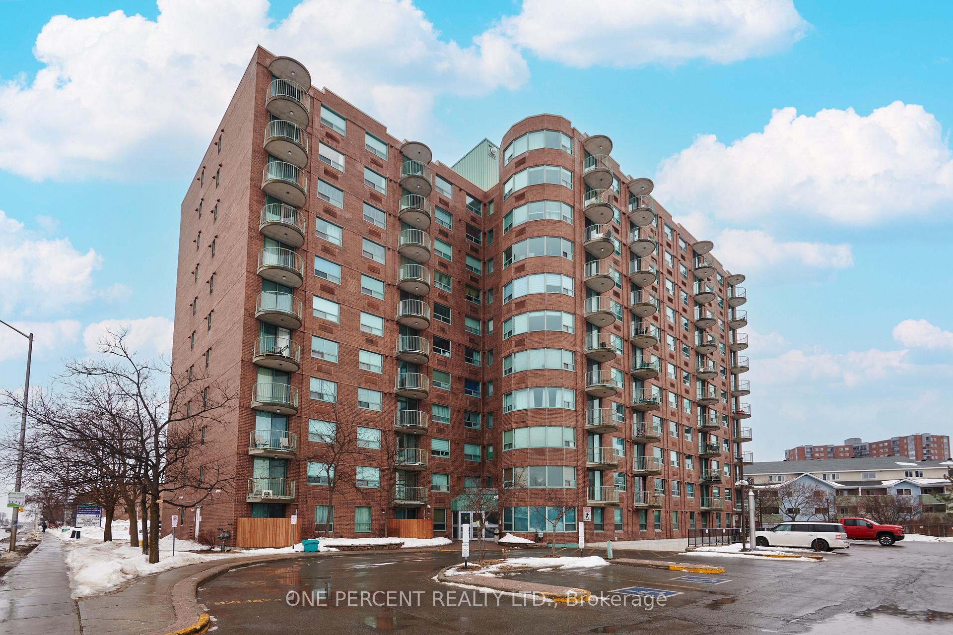 Front of Unit 204, 1440 Heron Road
