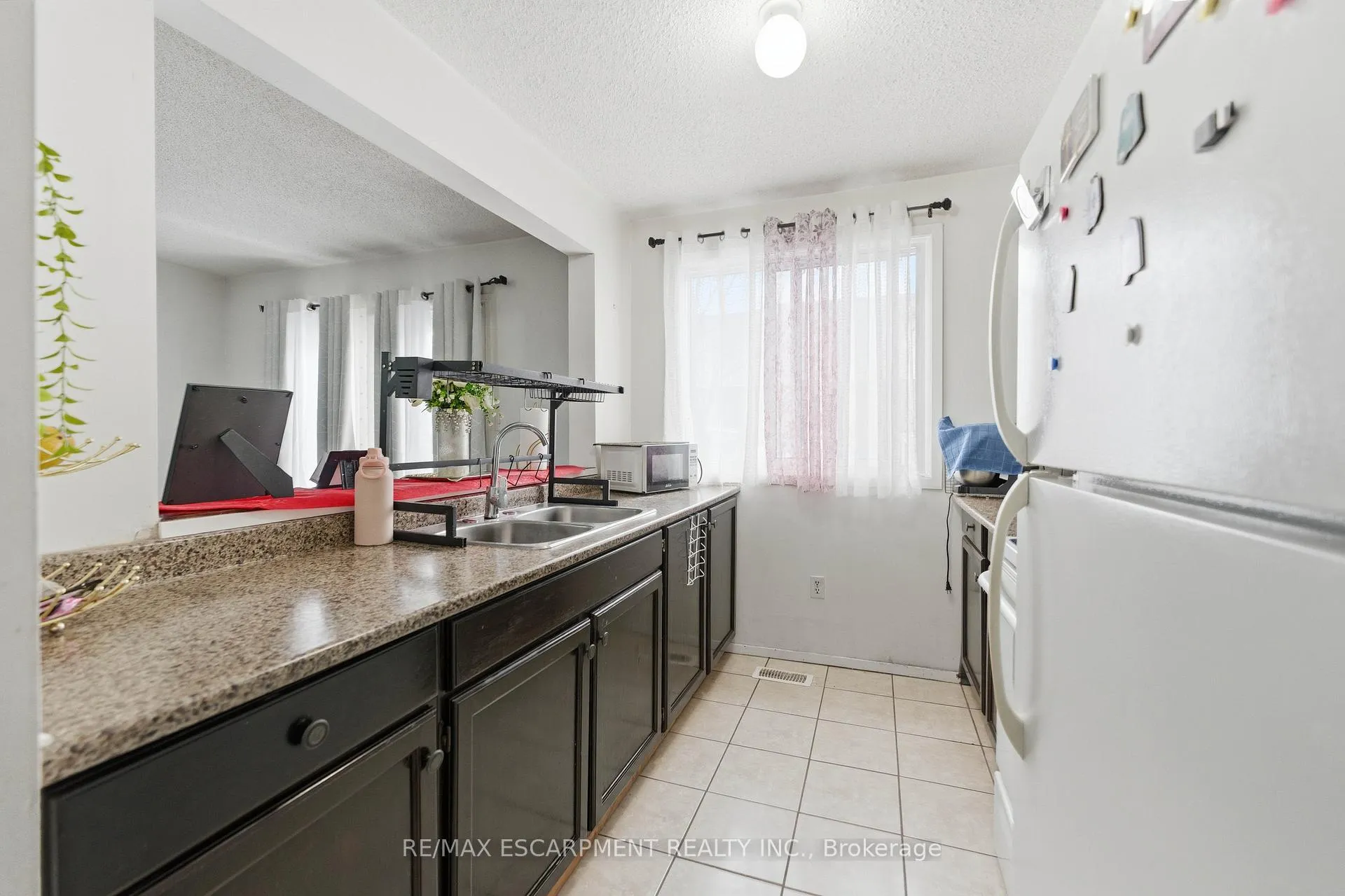 Photo 5 of Unit 2, 262 Kenora Avenue, Hamilton, Kentley — HOMEH