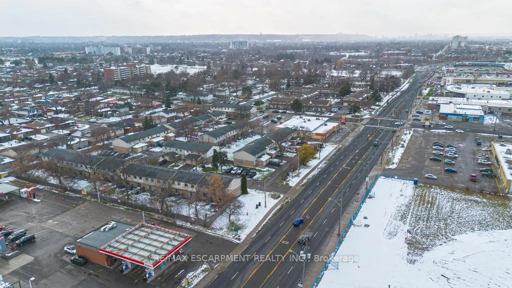 Photo 15 of Unit 2, 262 Kenora Avenue, Hamilton, Kentley — HOMEH