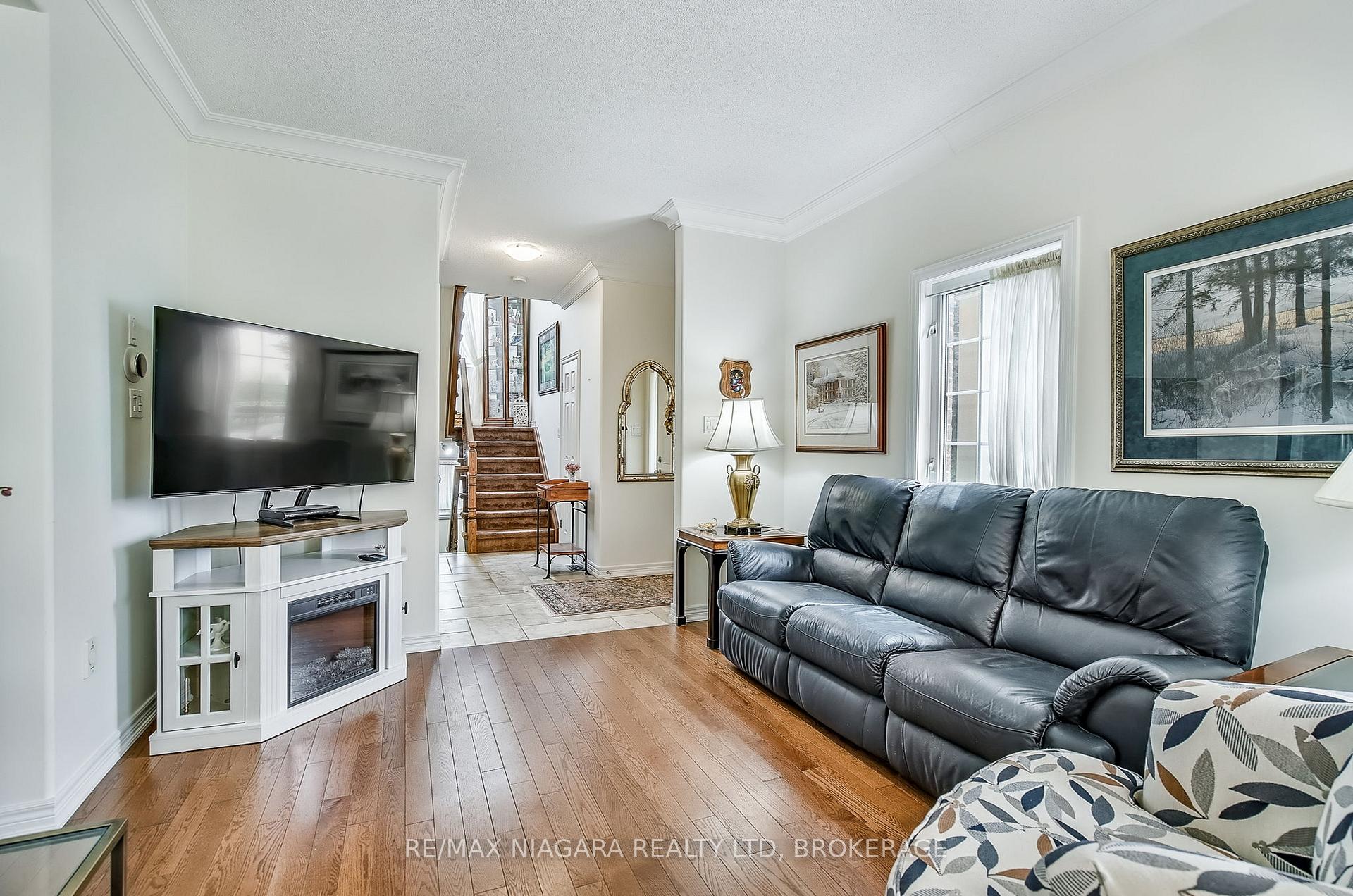 Photo 10 of Unit 16, 5 Liddycoat Lane, Hamilton, Ancaster — HOMEH
