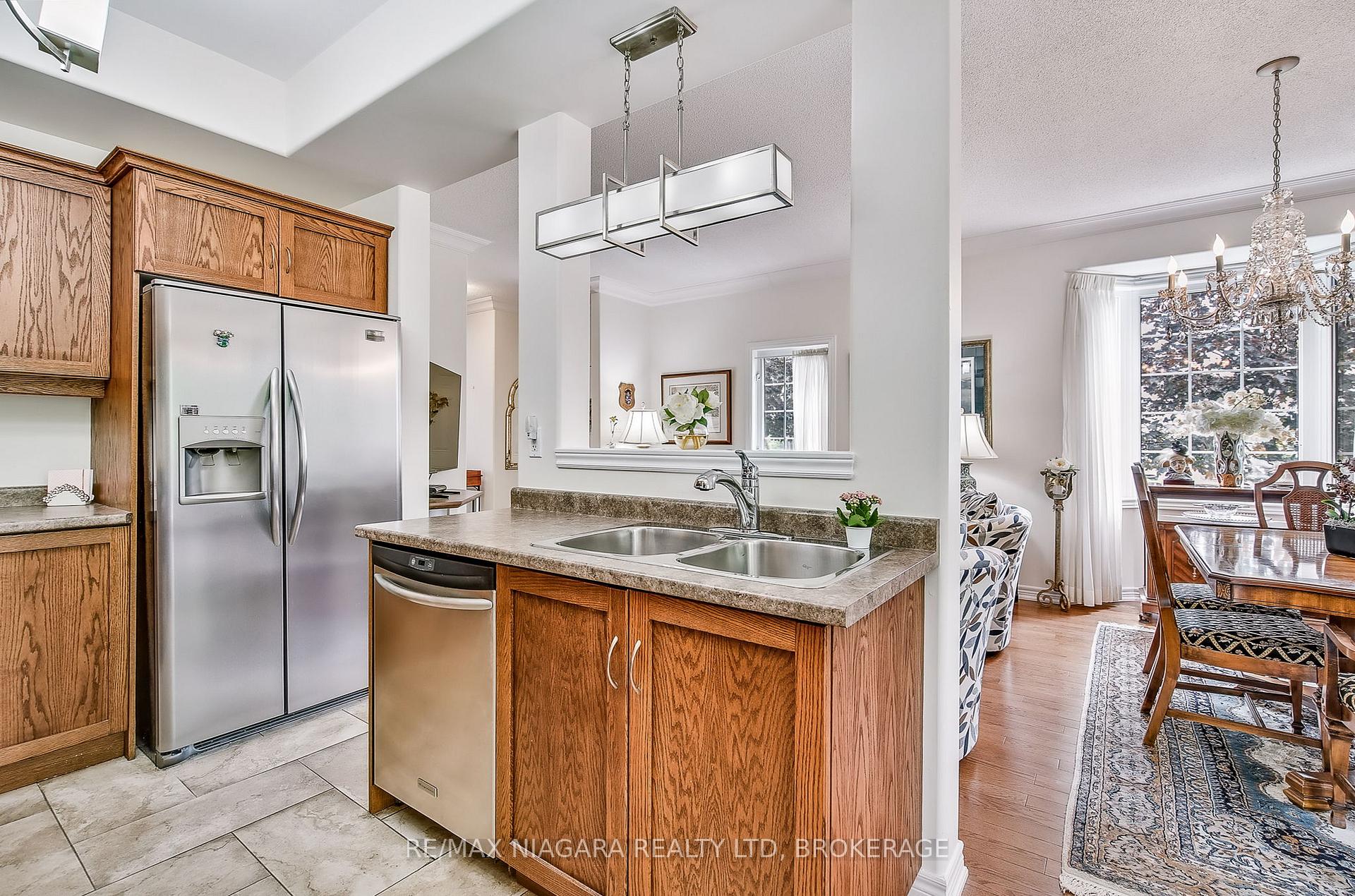 Photo 13 of Unit 16, 5 Liddycoat Lane, Hamilton, Ancaster — HOMEH