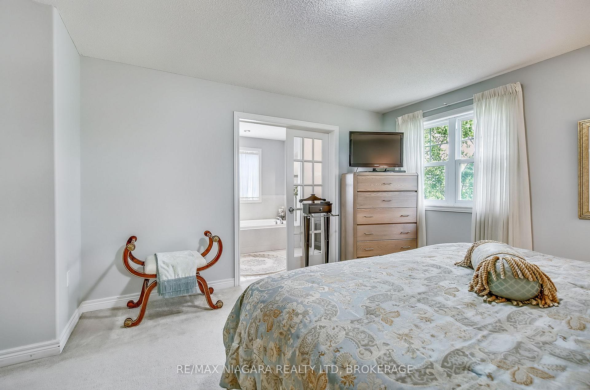 Photo 24 of Unit 16, 5 Liddycoat Lane, Hamilton, Ancaster — HOMEH