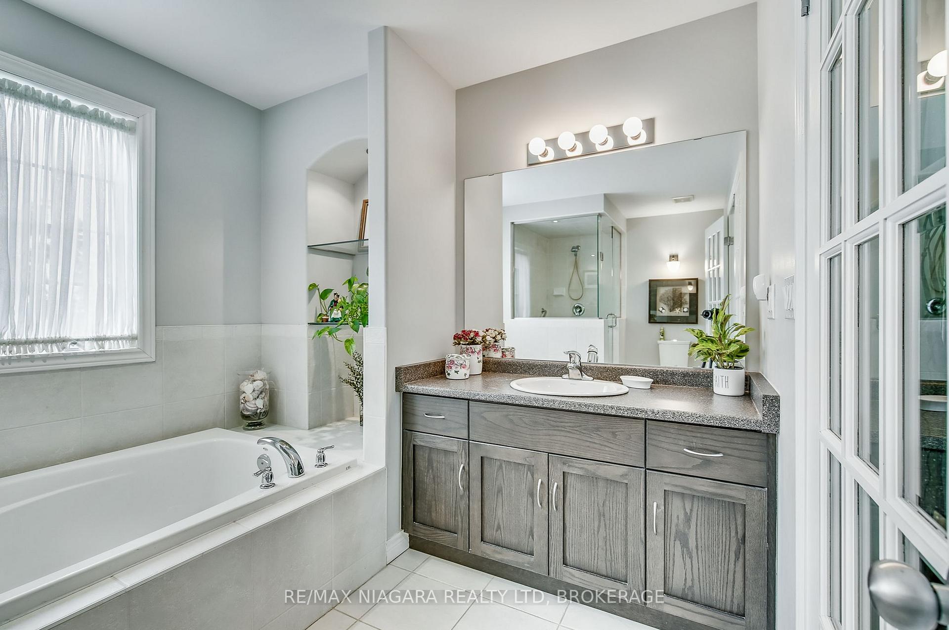 Photo 25 of Unit 16, 5 Liddycoat Lane, Hamilton, Ancaster — HOMEH