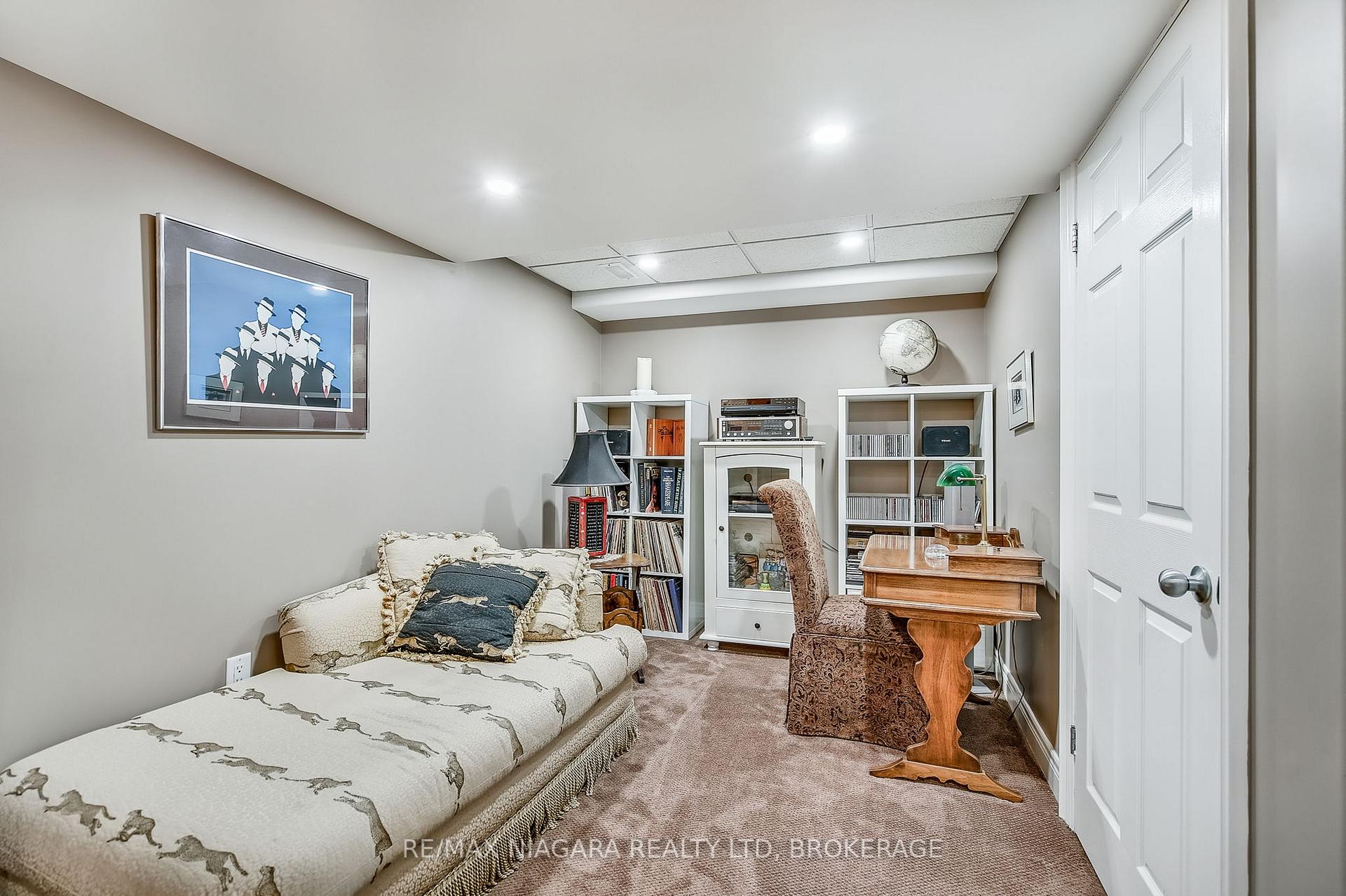 Photo 32 of Unit 16, 5 Liddycoat Lane, Hamilton, Ancaster — HOMEH