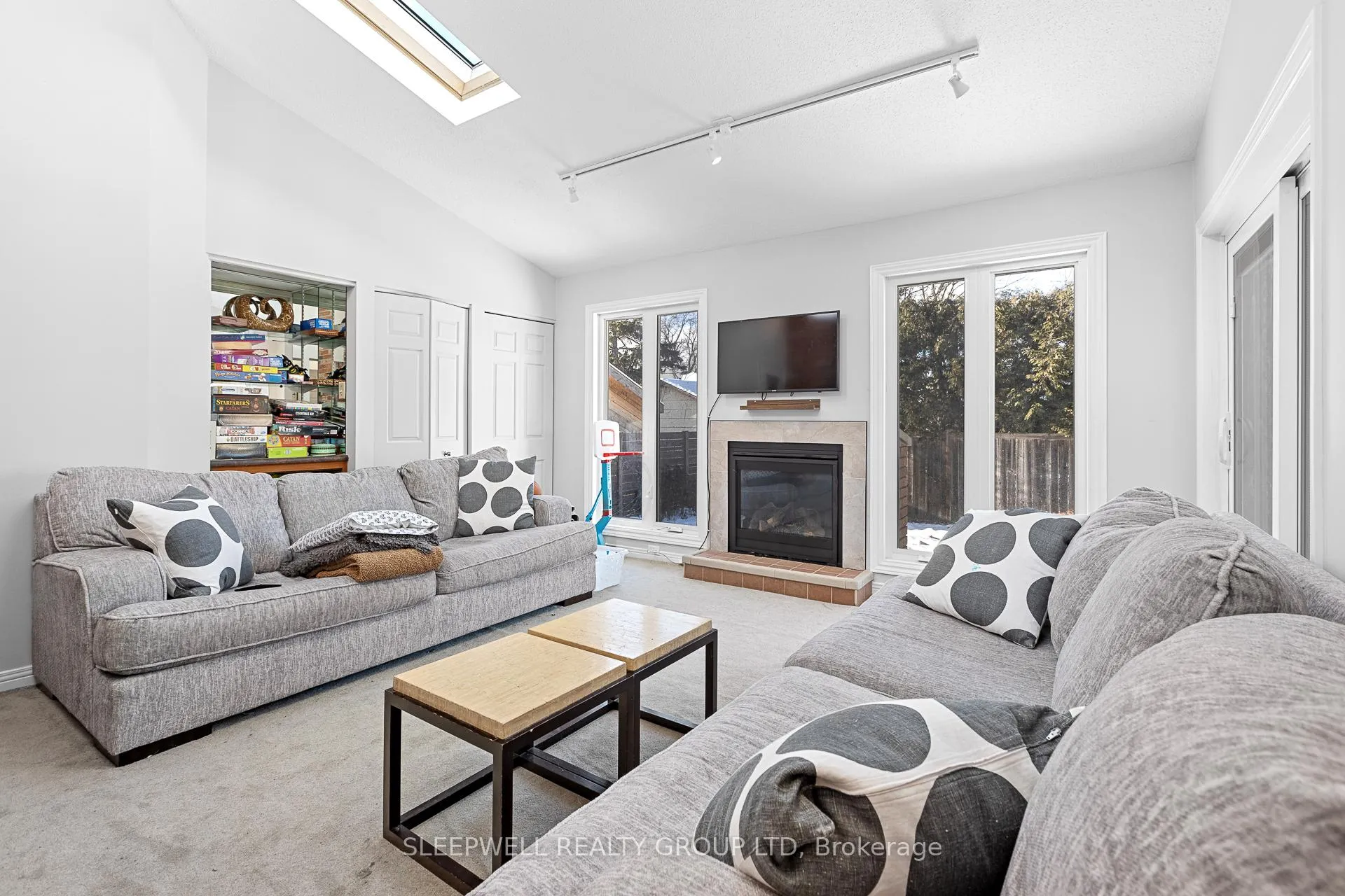 Photo 11 of 1874 Rideau Garden Drive, Ottawa, Ottawa East — HOMEH