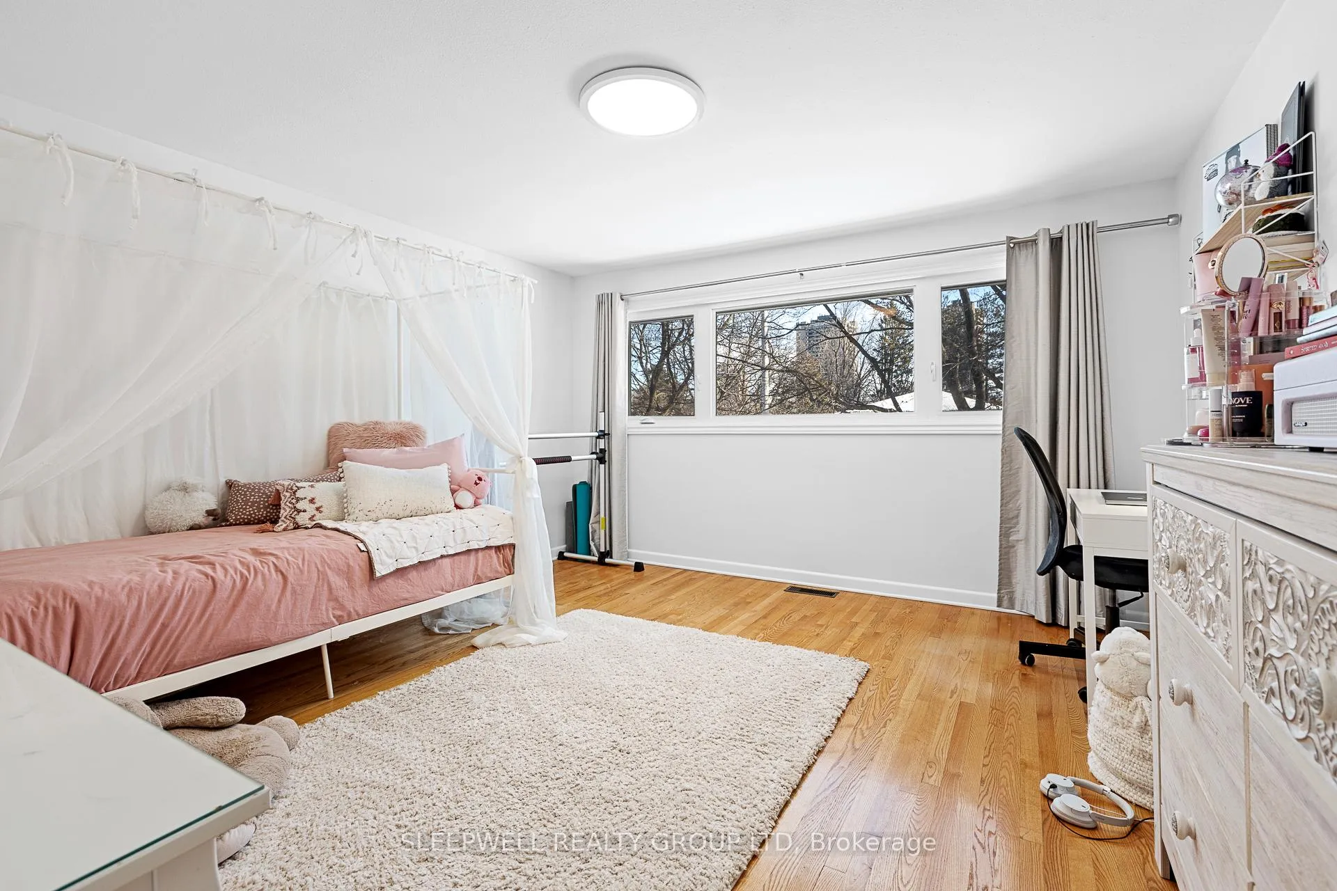 Photo 18 of 1874 Rideau Garden Drive, Ottawa, Ottawa East — HOMEH