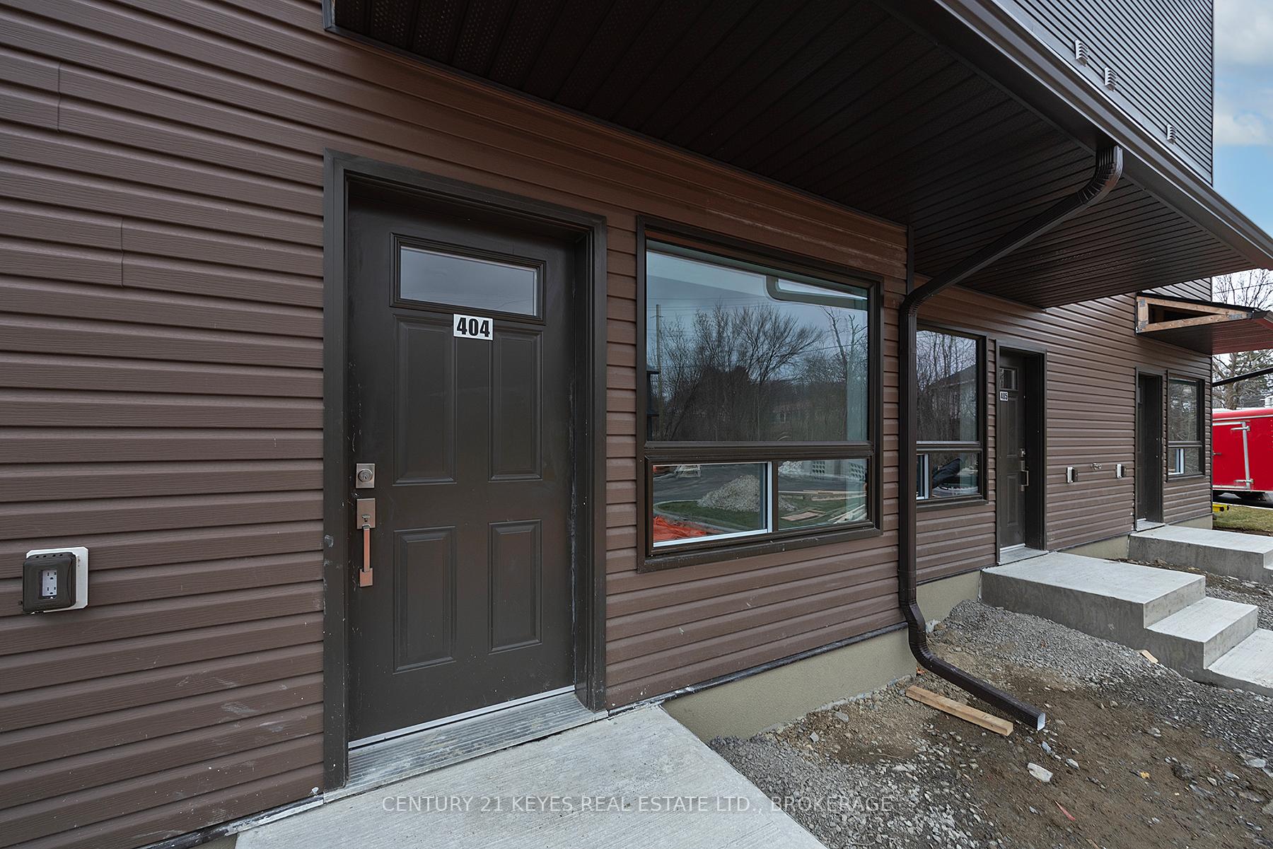 Photo 8 of 775 King Street W, Gananoque — HOMEH