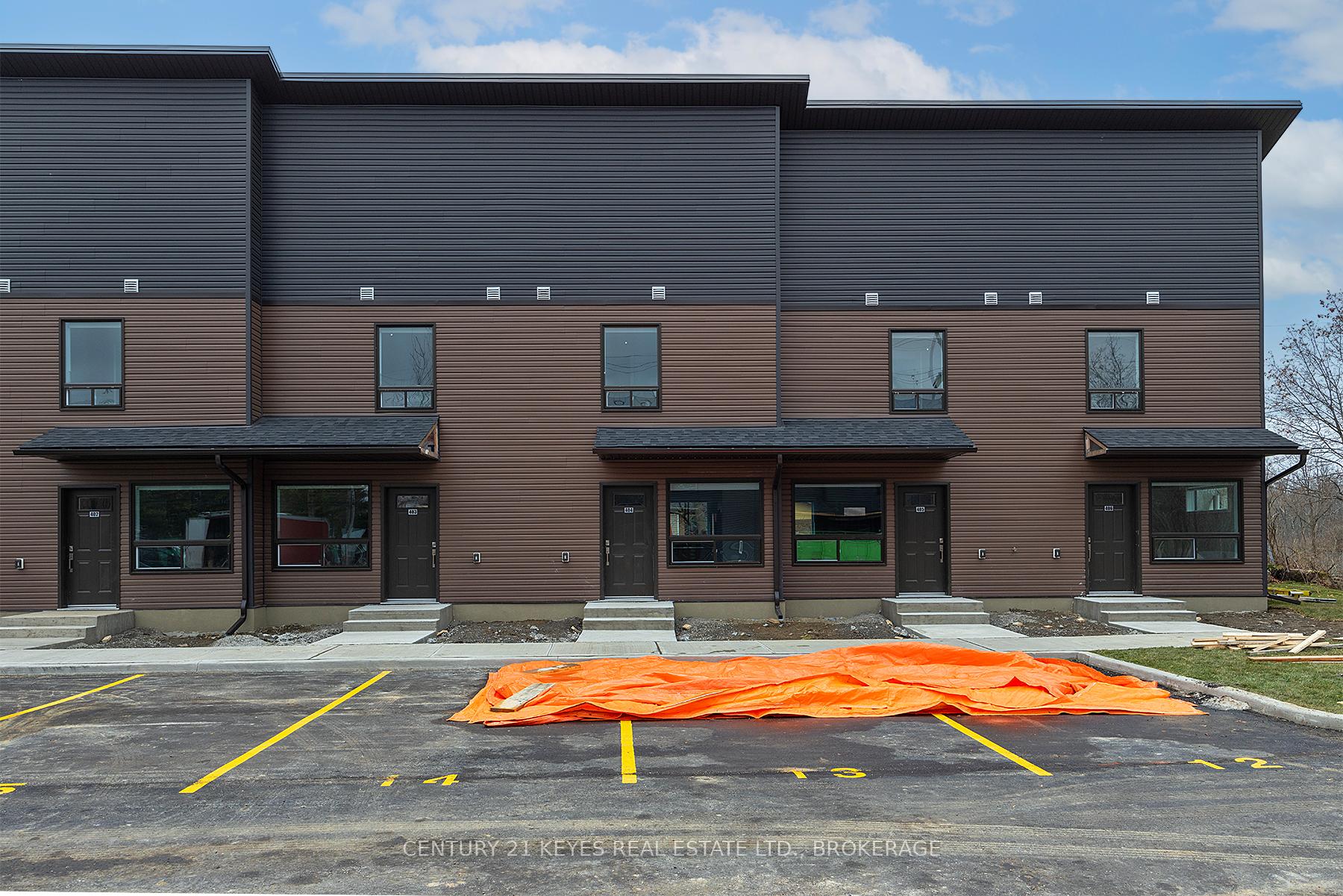 Photo 10 of 775 King Street W, Gananoque — HOMEH