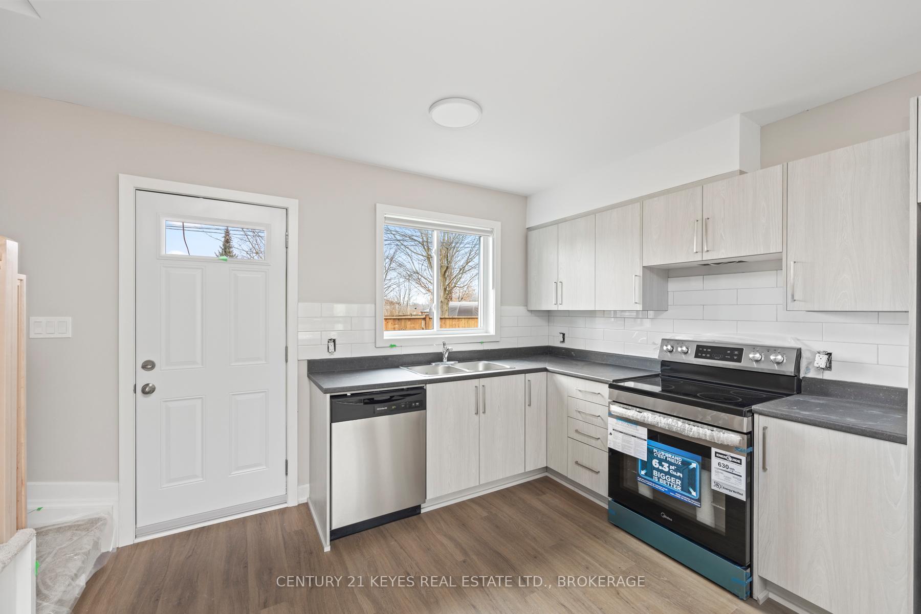 Photo 13 of 775 King Street W, Gananoque — HOMEH