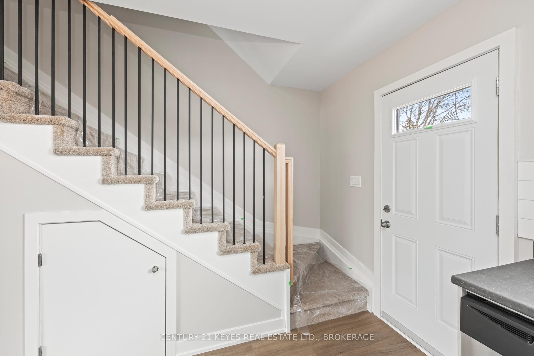 Photo 19 of 775 King Street W, Gananoque — HOMEH