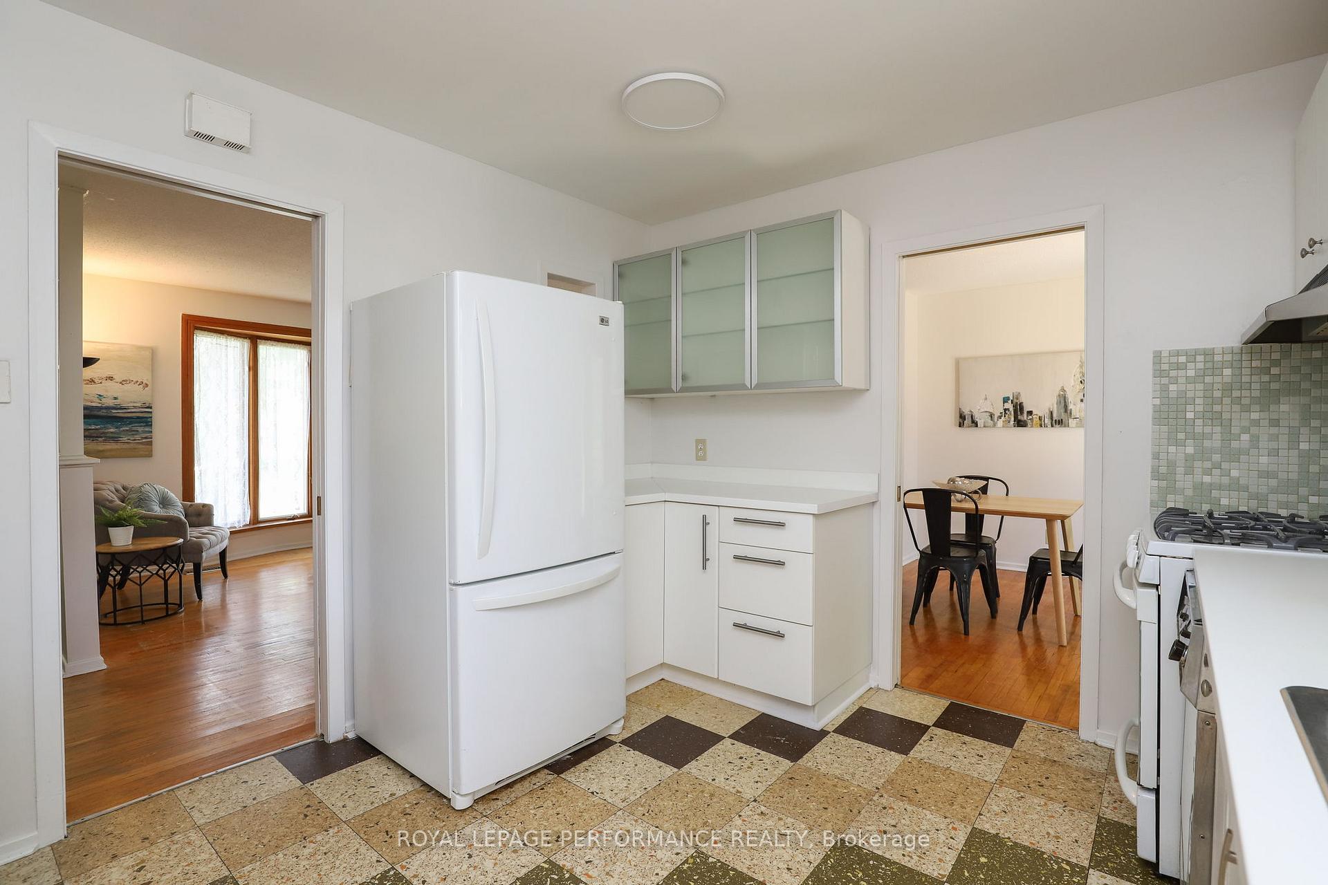 Photo 13 of 45 Keewatin Crescent, Ottawa, Borden Farm/Stewart Farm/Carleton Heights/Parkwood Hills — HOMEH