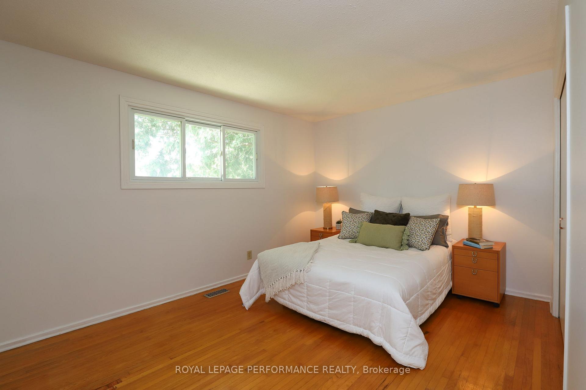 Photo 17 of 45 Keewatin Crescent, Ottawa, Borden Farm/Stewart Farm/Carleton Heights/Parkwood Hills — HOMEH