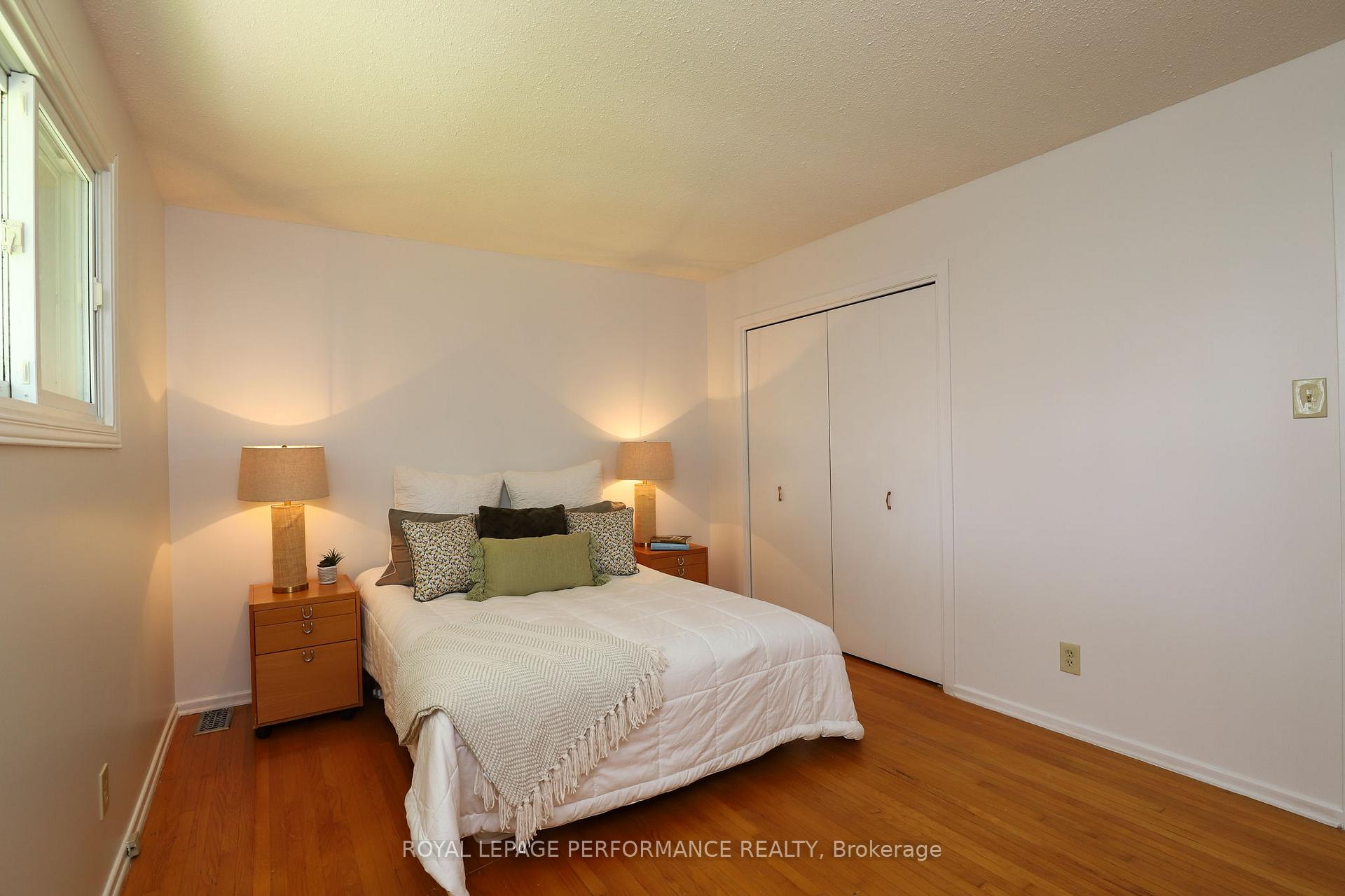 Photo 18 of 45 Keewatin Crescent, Ottawa, Borden Farm/Stewart Farm/Carleton Heights/Parkwood Hills — HOMEH