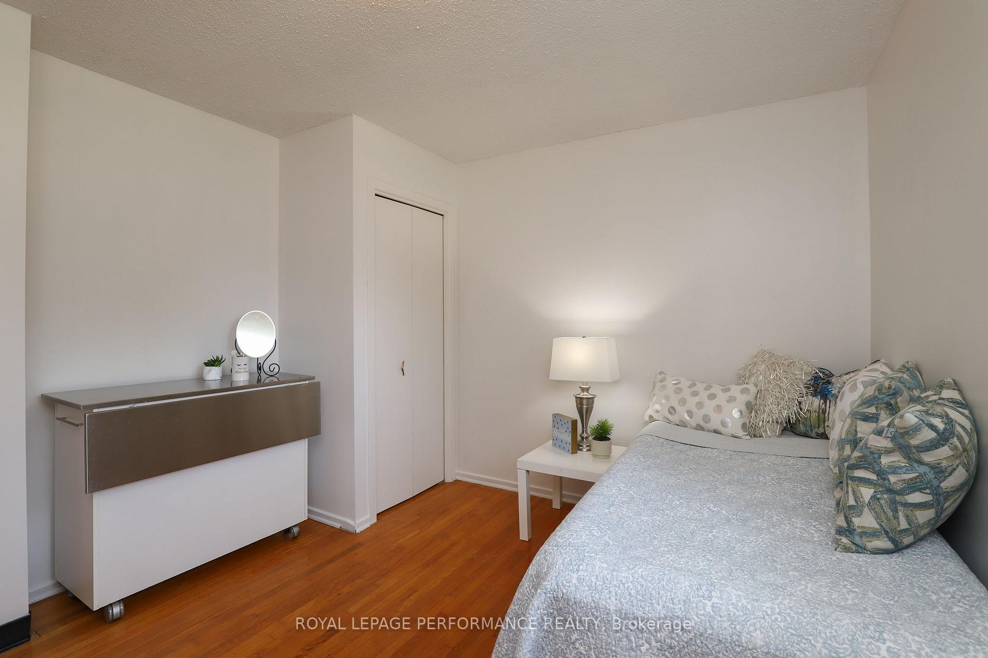 Photo 22 of 45 Keewatin Crescent, Ottawa, Borden Farm/Stewart Farm/Carleton Heights/Parkwood Hills — HOMEH