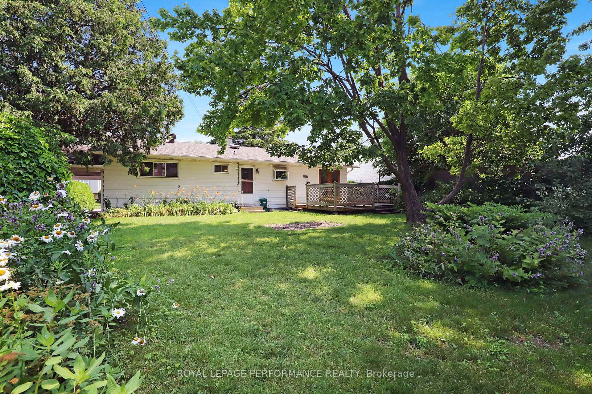 Photo 29 of 45 Keewatin Crescent, Ottawa, Borden Farm/Stewart Farm/Carleton Heights/Parkwood Hills — HOMEH
