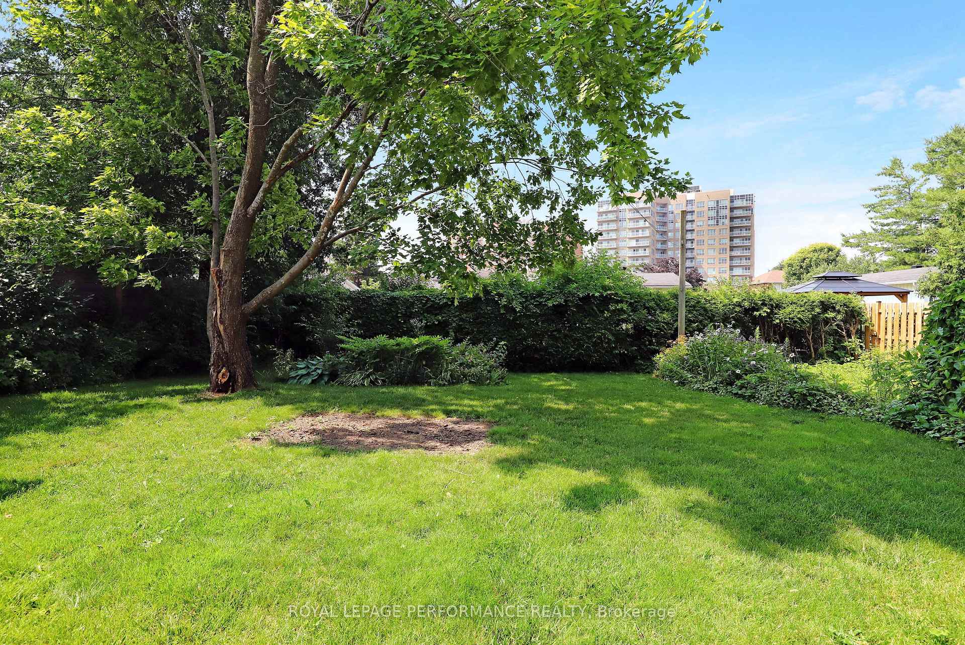 Photo 30 of 45 Keewatin Crescent, Ottawa, Borden Farm/Stewart Farm/Carleton Heights/Parkwood Hills — HOMEH