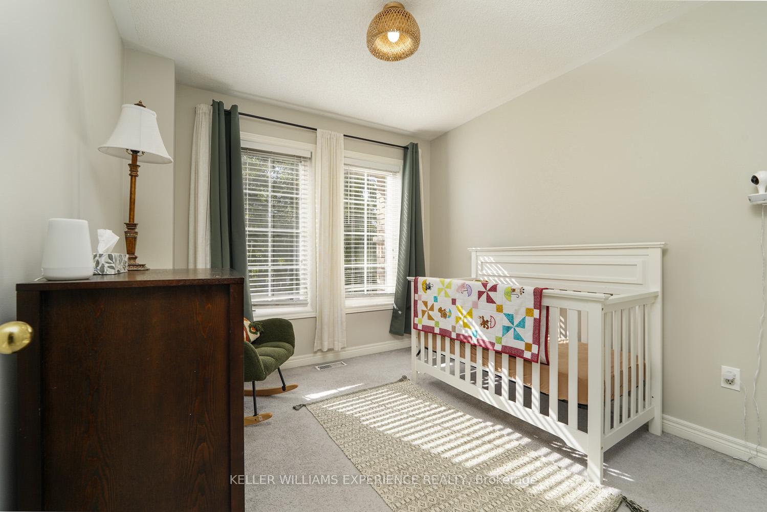 Photo 21 of Unit 2, 1087 Brook Gardens Marsh, Newmarket, Huron Heights-Leslie Valley — HOMEH