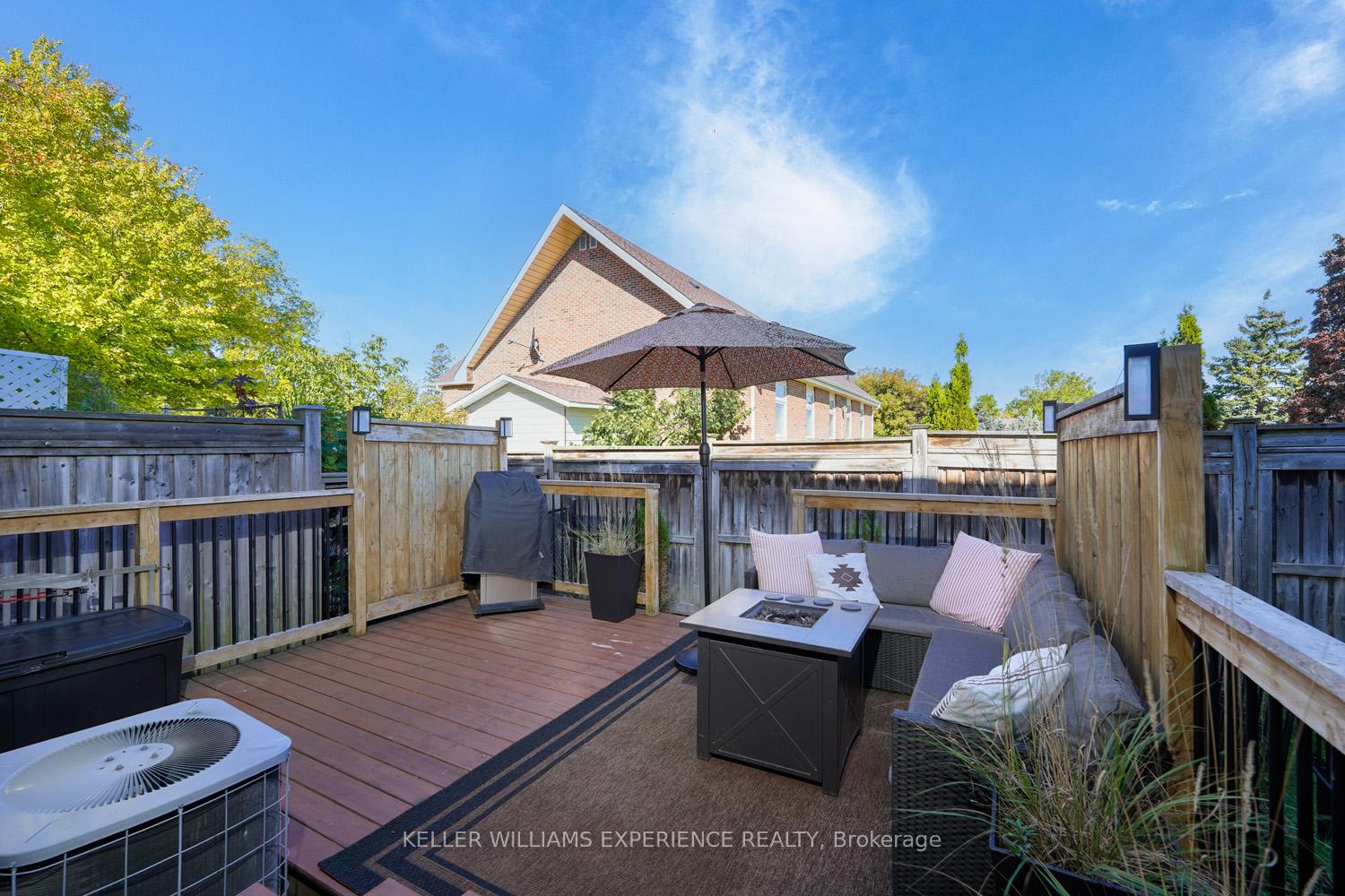 Photo 23 of Unit 2, 1087 Brook Gardens Marsh, Newmarket, Huron Heights-Leslie Valley — HOMEH