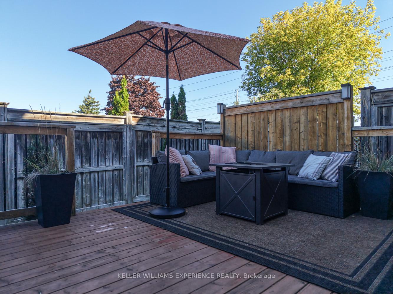 Photo 24 of Unit 2, 1087 Brook Gardens Marsh, Newmarket, Huron Heights-Leslie Valley — HOMEH