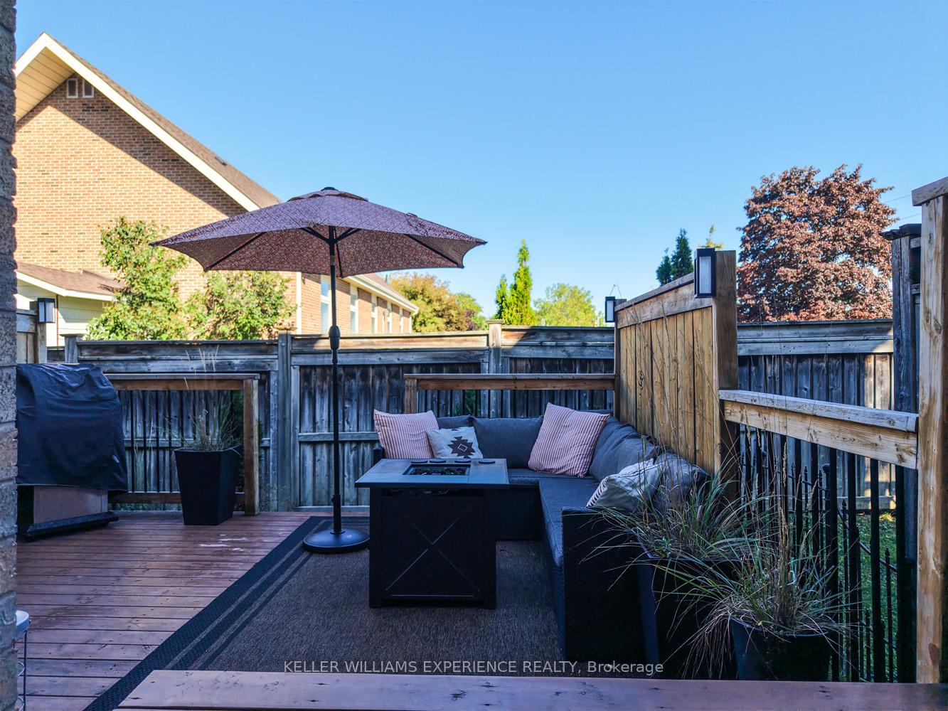 Photo 25 of Unit 2, 1087 Brook Gardens Marsh, Newmarket, Huron Heights-Leslie Valley — HOMEH
