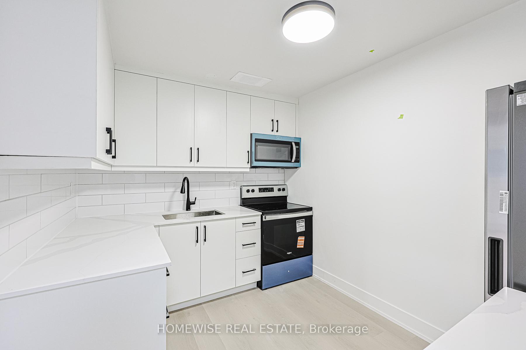 Photo 9 of Unit 6, 81 Ontario Street, Clarington, Bowmanville — HOMEH