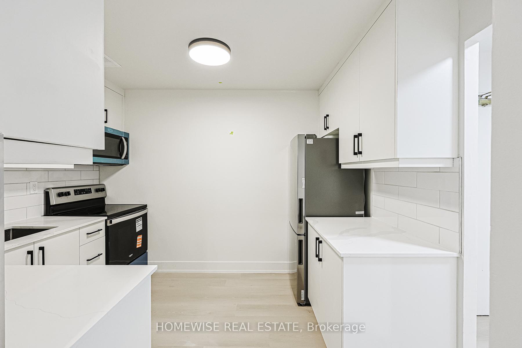 Photo 4 of Unit 6, 81 Ontario Street, Clarington, Bowmanville — HOMEH