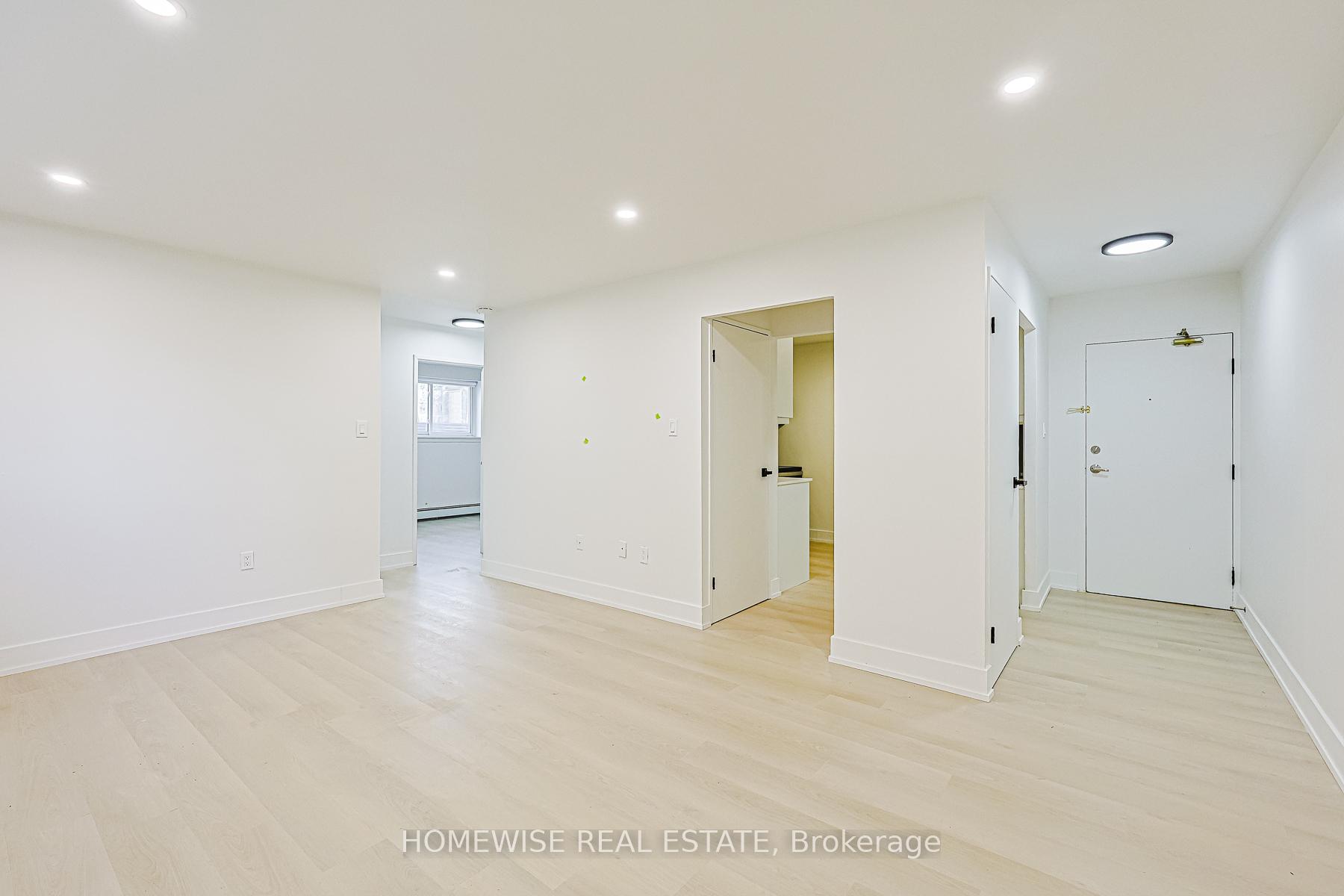 Photo 11 of Unit 6, 81 Ontario Street, Clarington, Bowmanville — HOMEH