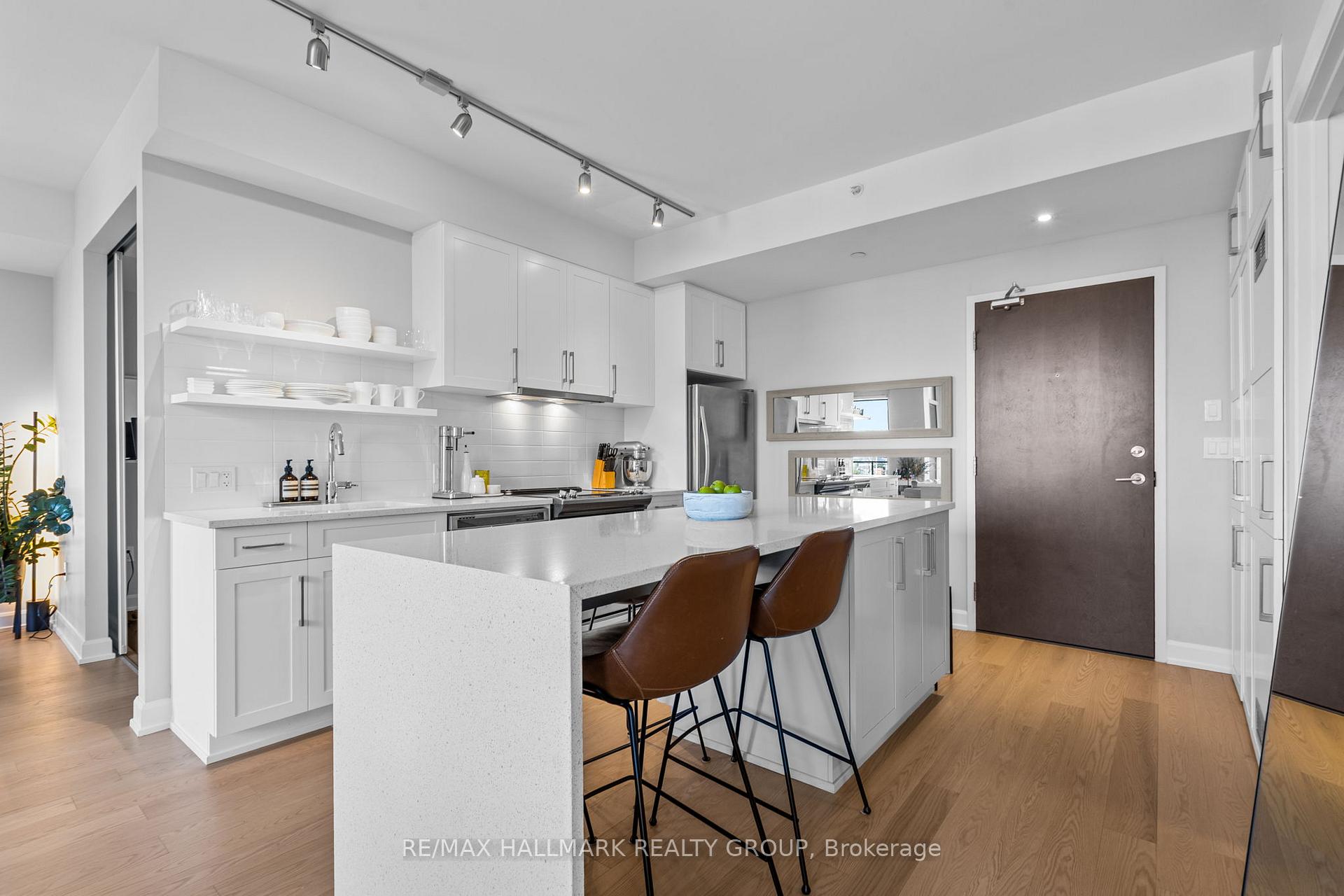 Photo 4 of Unit 311, 10 Rosemount Avenue, Ottawa, Hintonburg — HOMEH