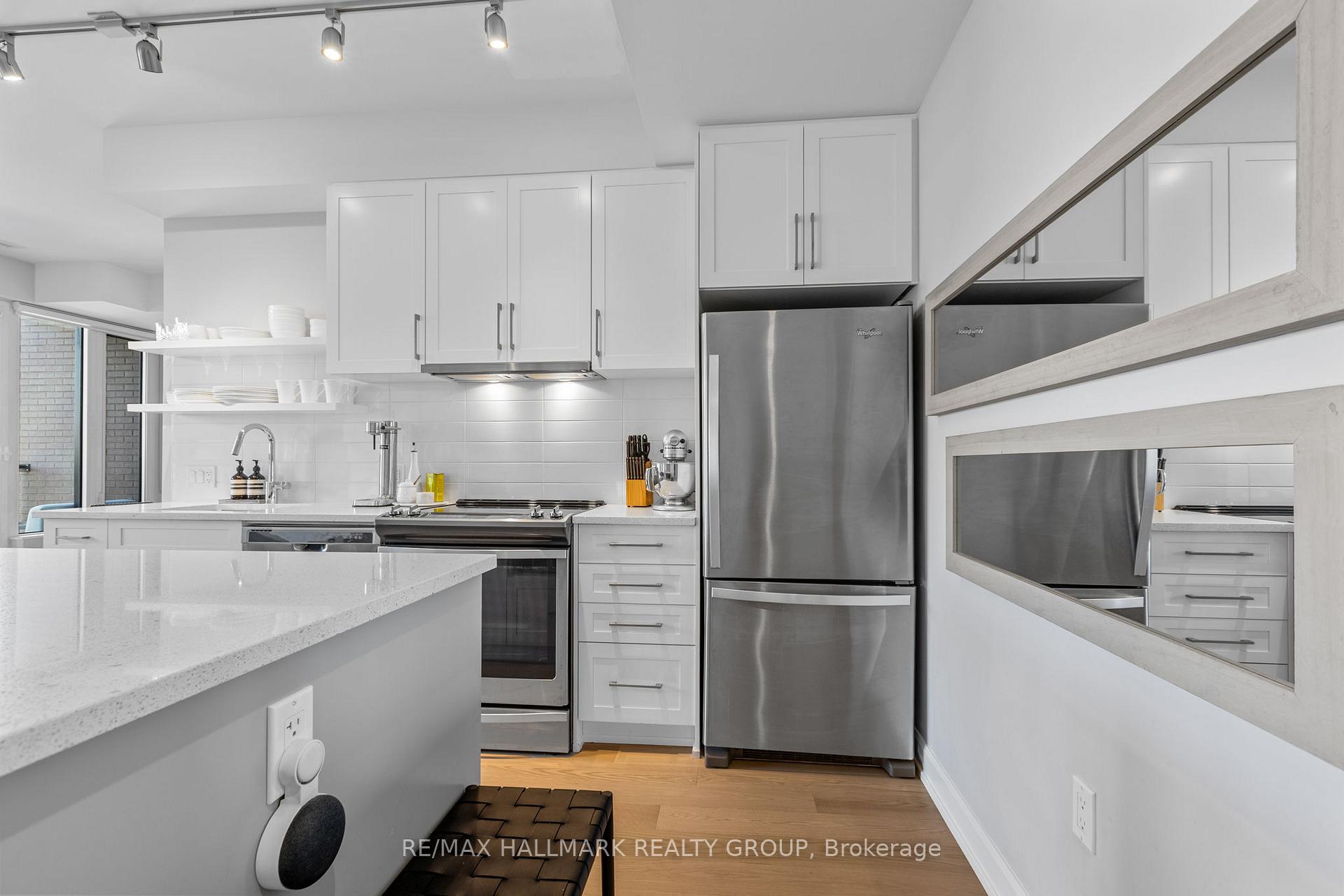 Photo 6 of Unit 311, 10 Rosemount Avenue, Ottawa, Hintonburg — HOMEH