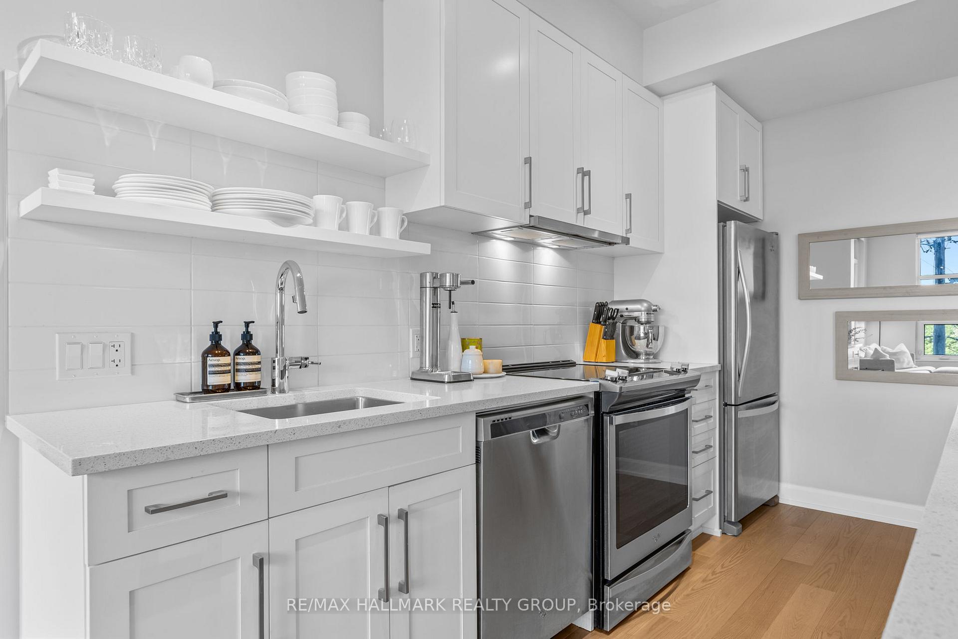 Photo 7 of Unit 311, 10 Rosemount Avenue, Ottawa, Hintonburg — HOMEH