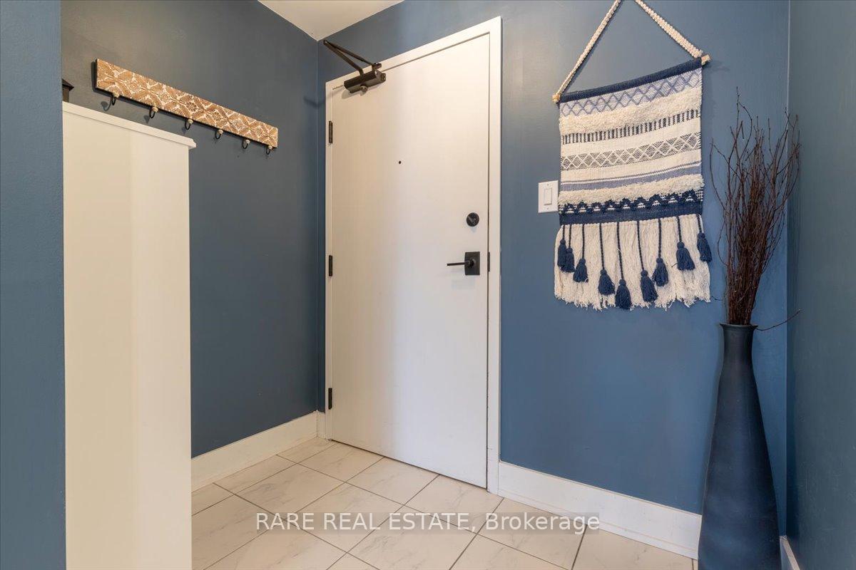 Photo 5 of Unit 413, 5 Chef Lane, Barrie, Rural Barrie Southeast — HOMEH