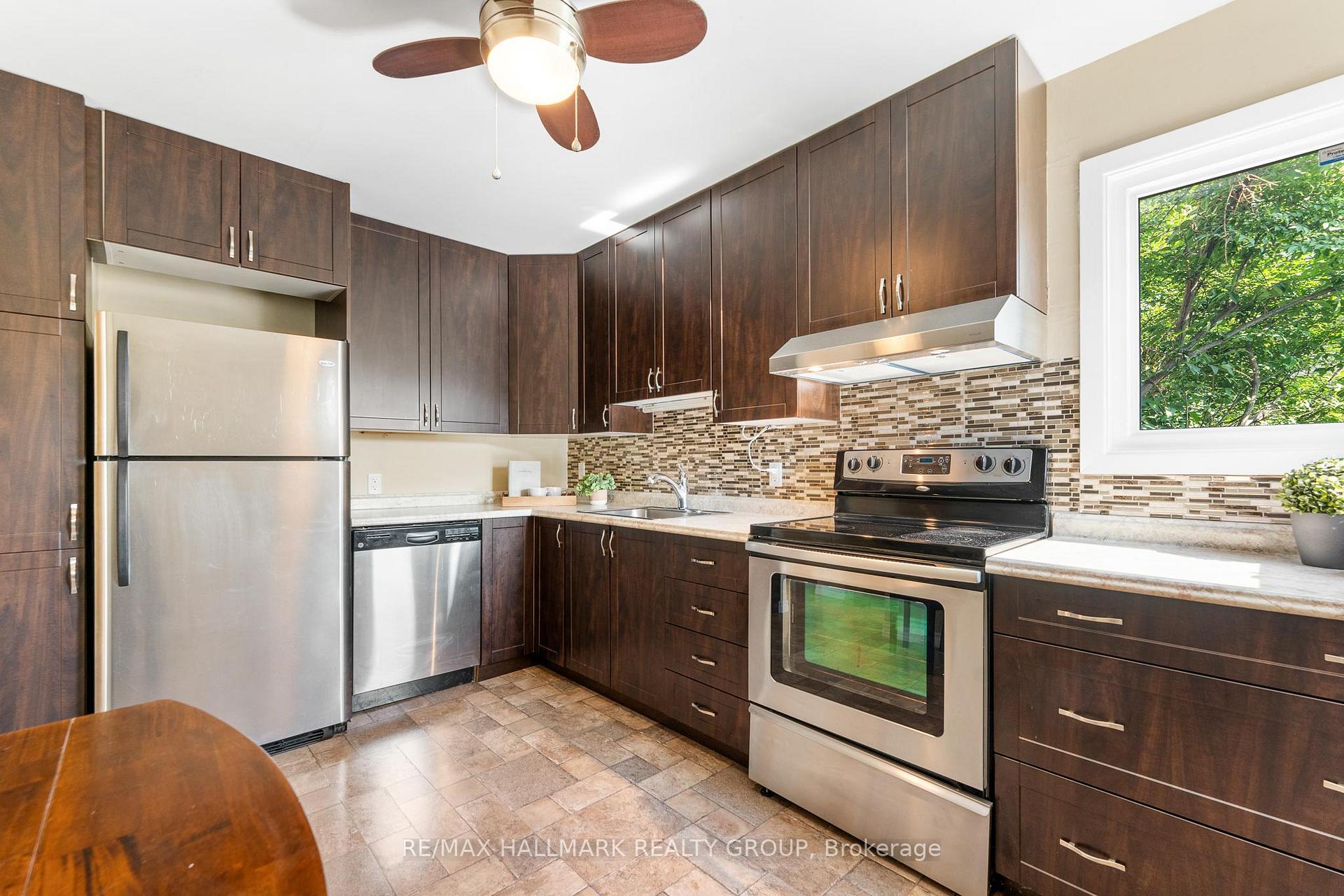 Photo 5 of 1771 Meadowbrook Road, Ottawa, Pineview — HOMEH