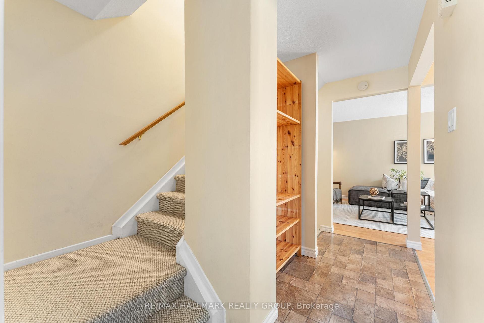 Photo 12 of 1771 Meadowbrook Road, Ottawa, Pineview — HOMEH