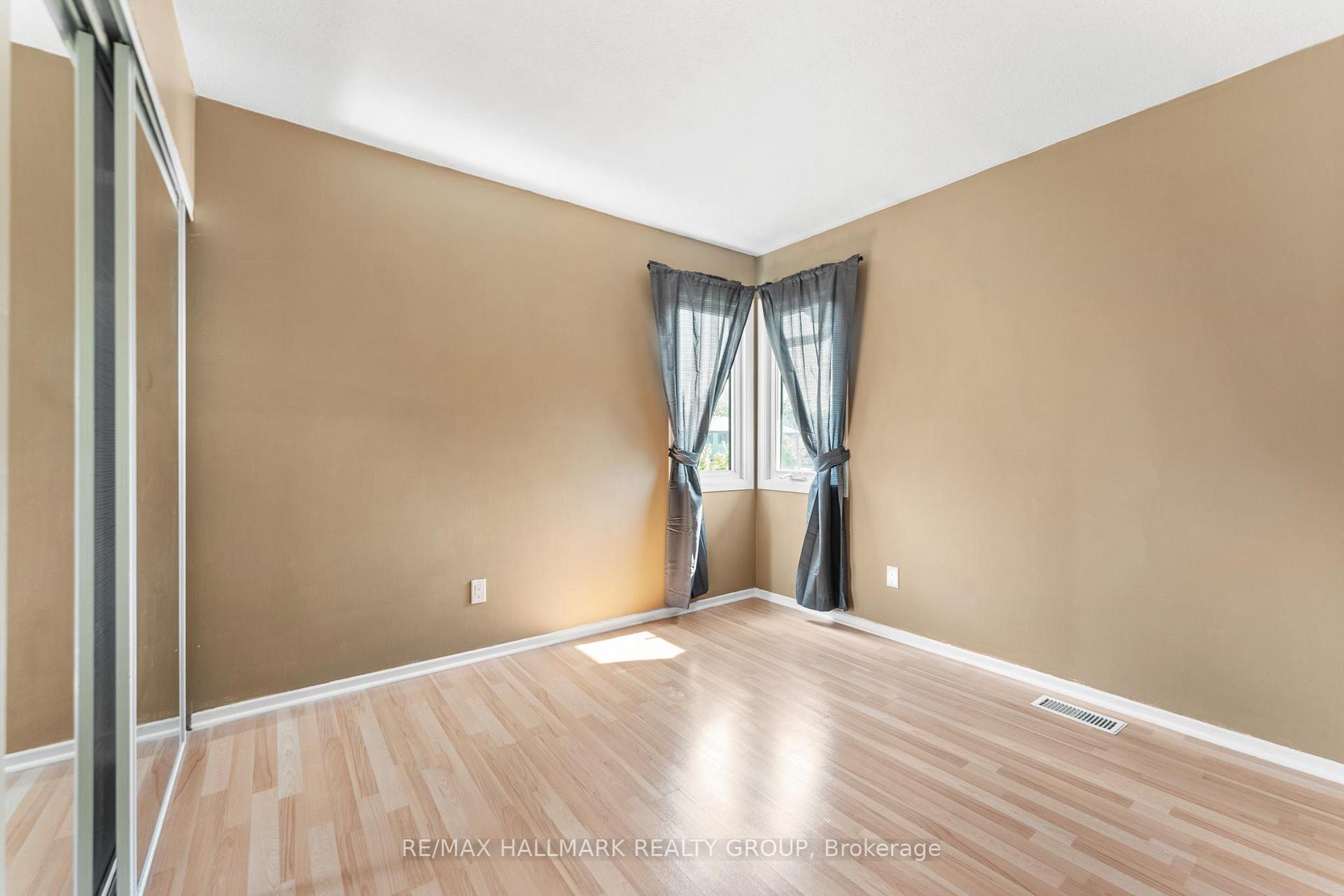 Photo 15 of 1771 Meadowbrook Road, Ottawa, Pineview — HOMEH