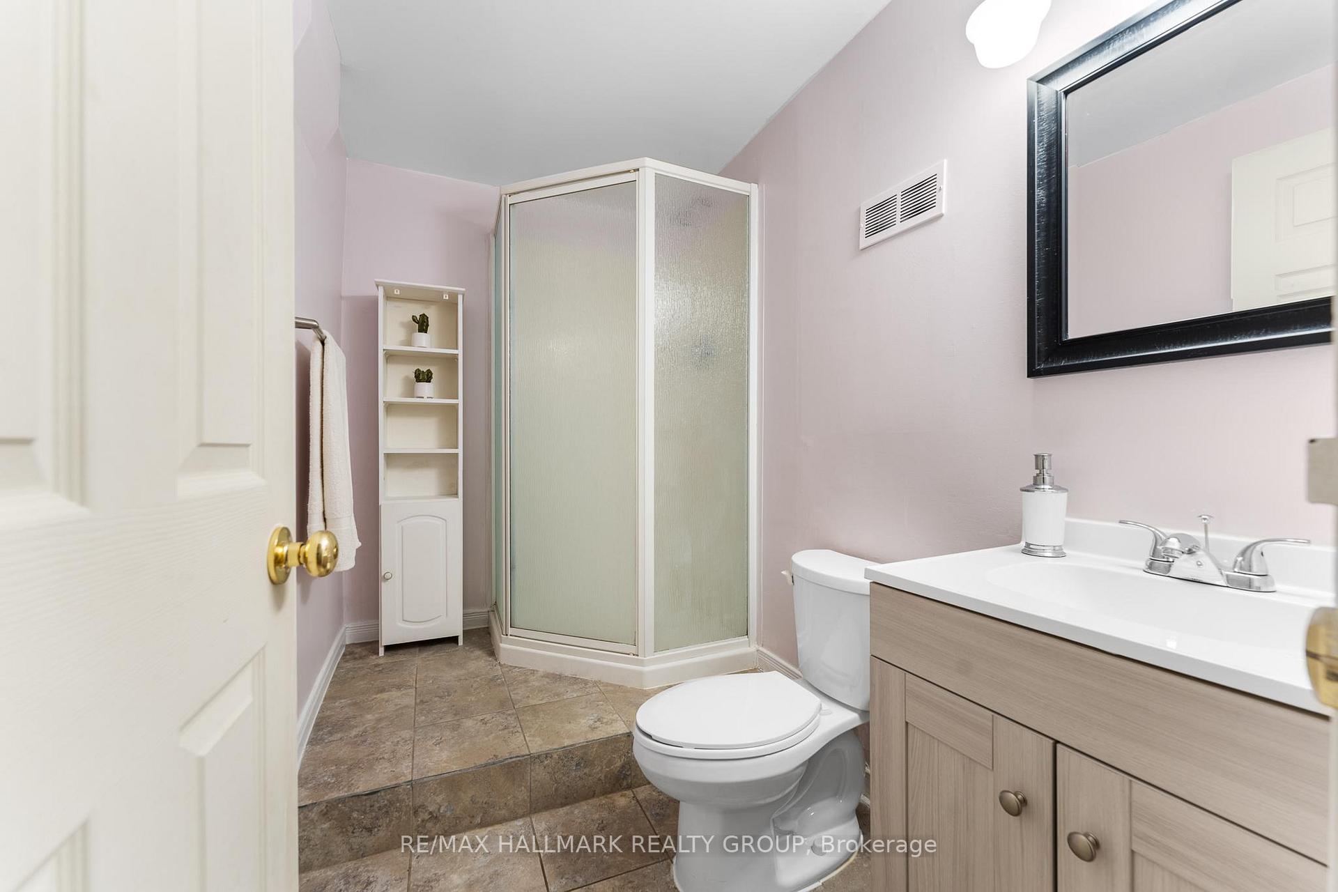 Photo 22 of 1771 Meadowbrook Road, Ottawa, Pineview — HOMEH