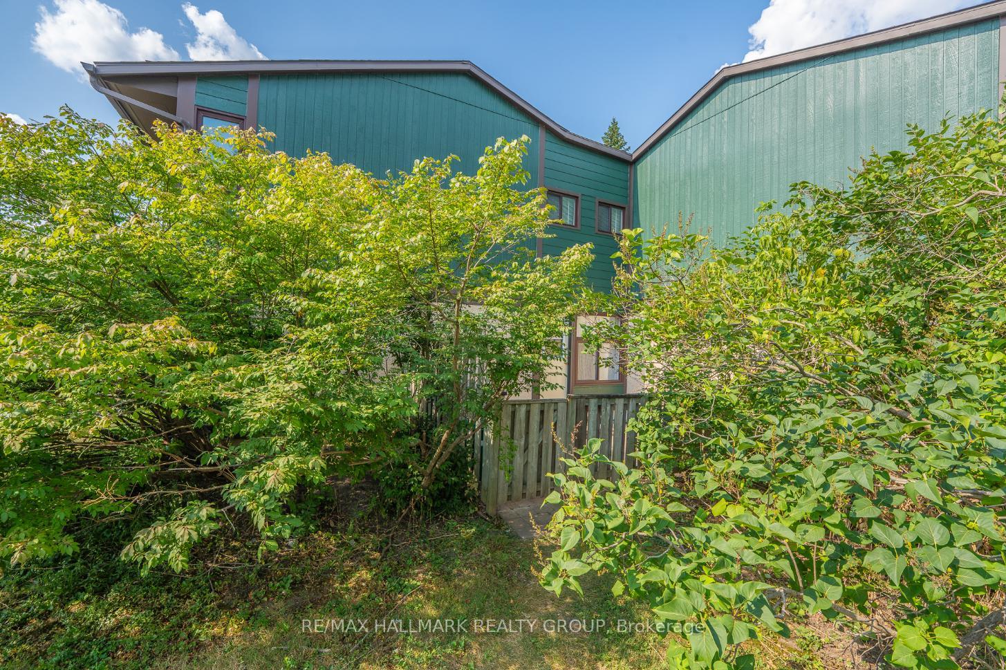 Photo 24 of 1771 Meadowbrook Road, Ottawa, Pineview — HOMEH