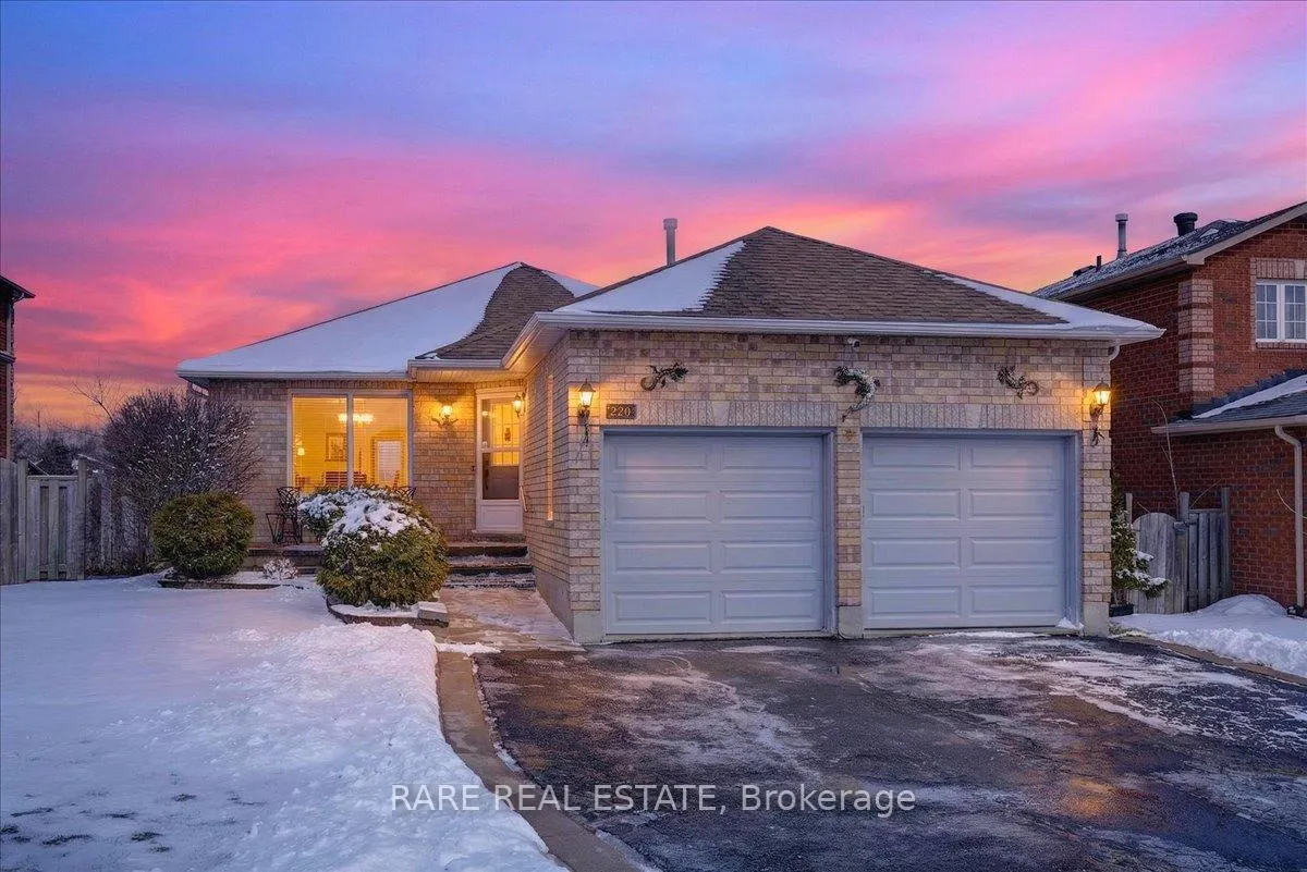 Photo 1 of 220 Livingstone Street E, Barrie, Little Lake — HOMEH