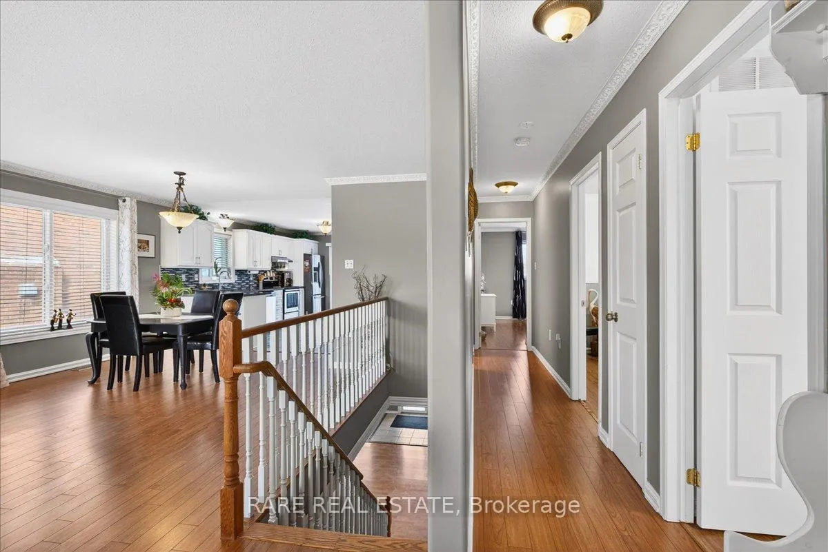 Photo 15 of 220 Livingstone Street E, Barrie, Little Lake — HOMEH
