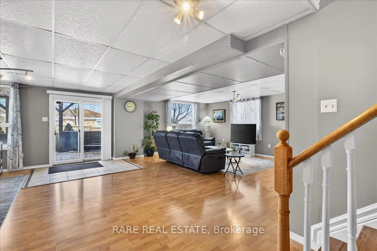 Photo 30 of 220 Livingstone Street E, Barrie, Little Lake — HOMEH