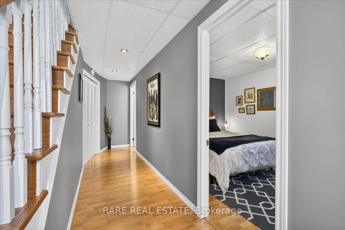 Photo 38 of 220 Livingstone Street E, Barrie, Little Lake — HOMEH
