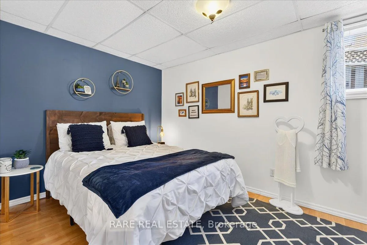 Photo 39 of 220 Livingstone Street E, Barrie, Little Lake — HOMEH
