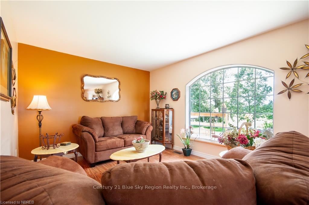 Photo 4 of 212 River Road, Chisholm — HOMEH