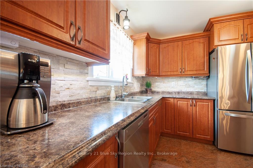 Photo 5 of 212 River Road, Chisholm — HOMEH