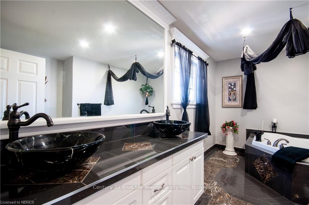 Photo 16 of 212 River Road, Chisholm — HOMEH