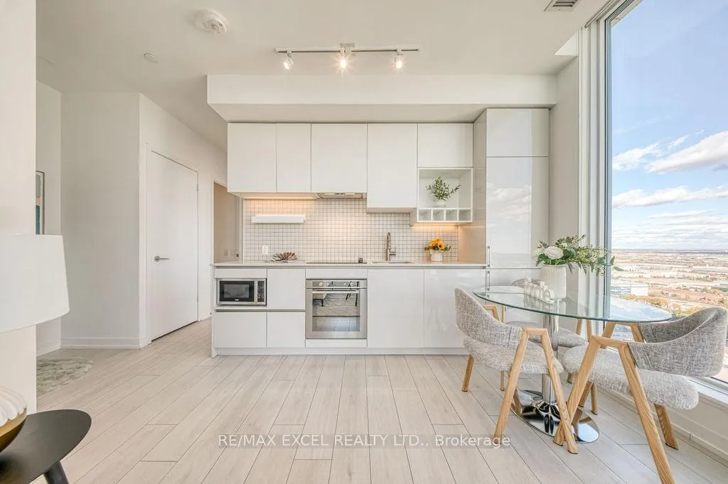 Photo 15 of Unit 2803, 898 Portage Parkway, Vaughan, Vaughan Corporate Centre — HOMEH