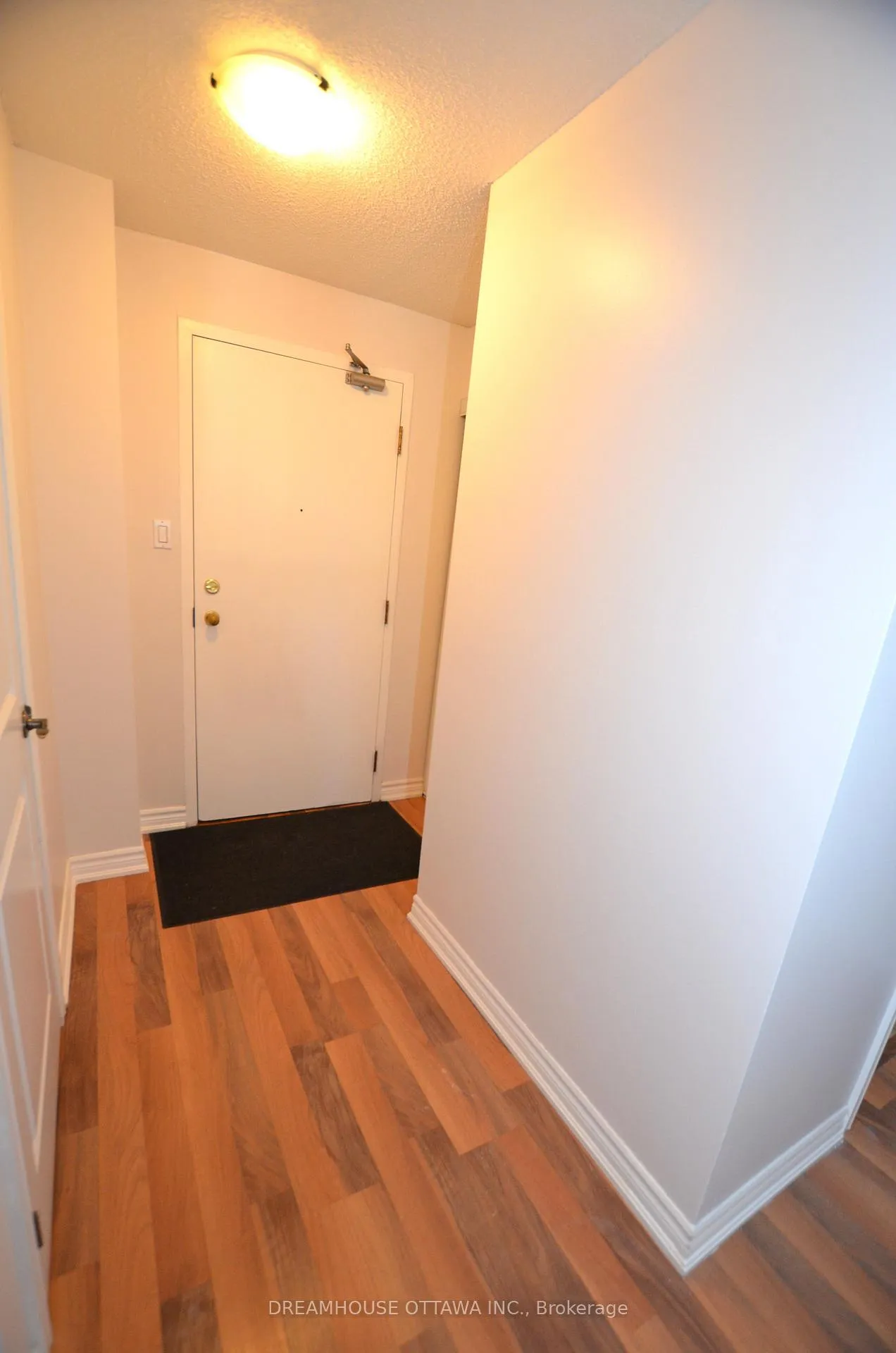 Photo 3 of Unit 107, 1490 Heron Road, Ottawa, Heron Gate — HOMEH
