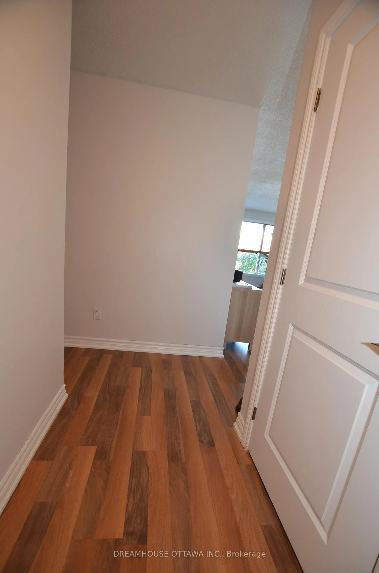Photo 4 of Unit 107, 1490 Heron Road, Ottawa, Heron Gate — HOMEH