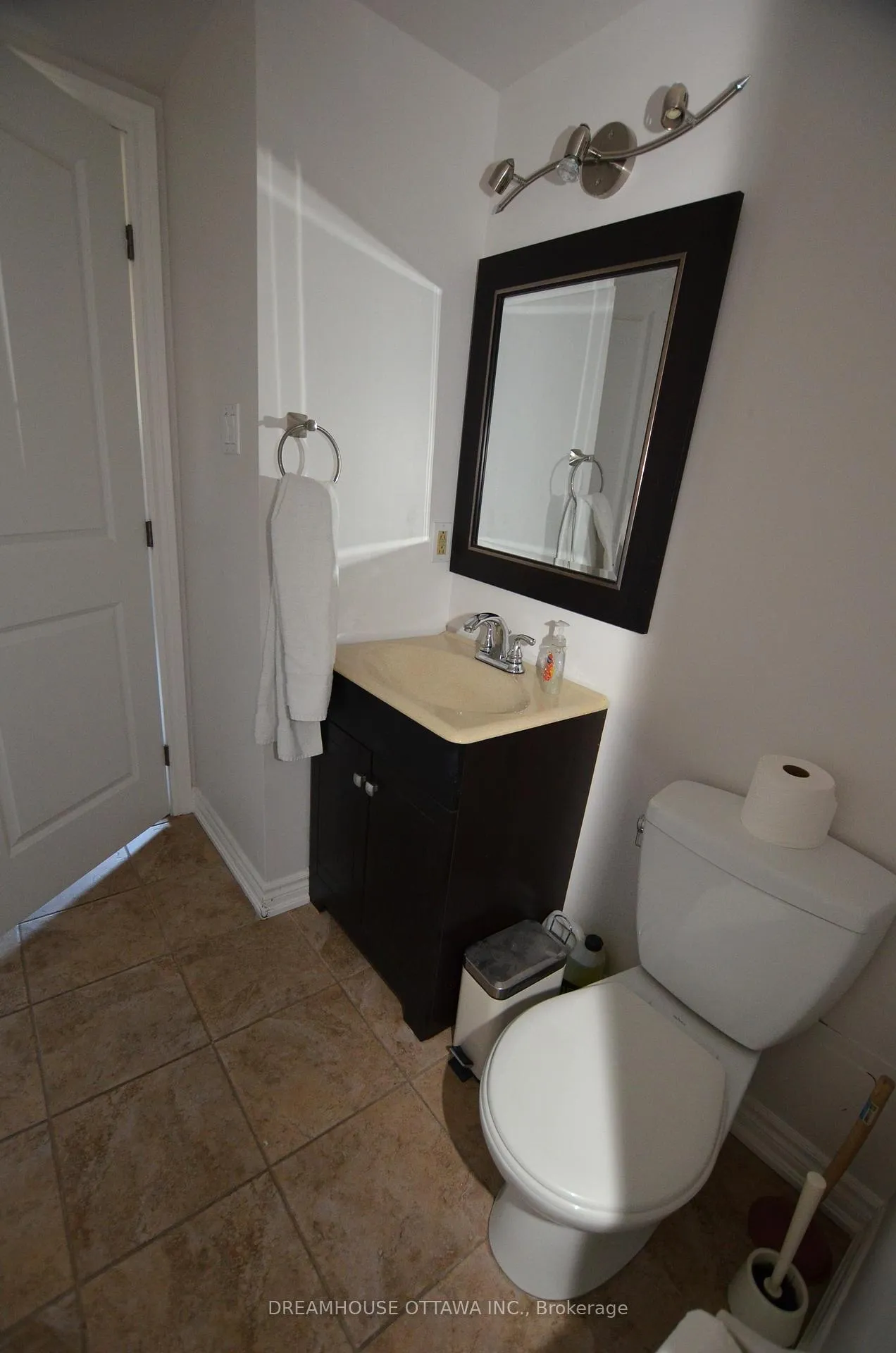 Photo 16 of Unit 107, 1490 Heron Road, Ottawa, Heron Gate — HOMEH